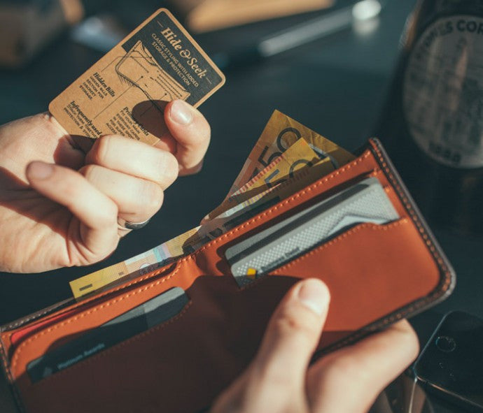 Bellroy Hide & Seek Wallet - Slim RFID Blocking Leather Wallet for Men | Perfect for Everyday Carry, Travel & Minimalist Lifestyle