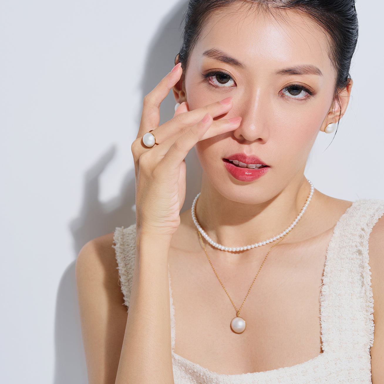 18K Gold Mabe Pearl Ring KR00075 | Elegant Dome Pearl Jewelry for Women, Perfect for Weddings, Anniversaries & Special Occasions