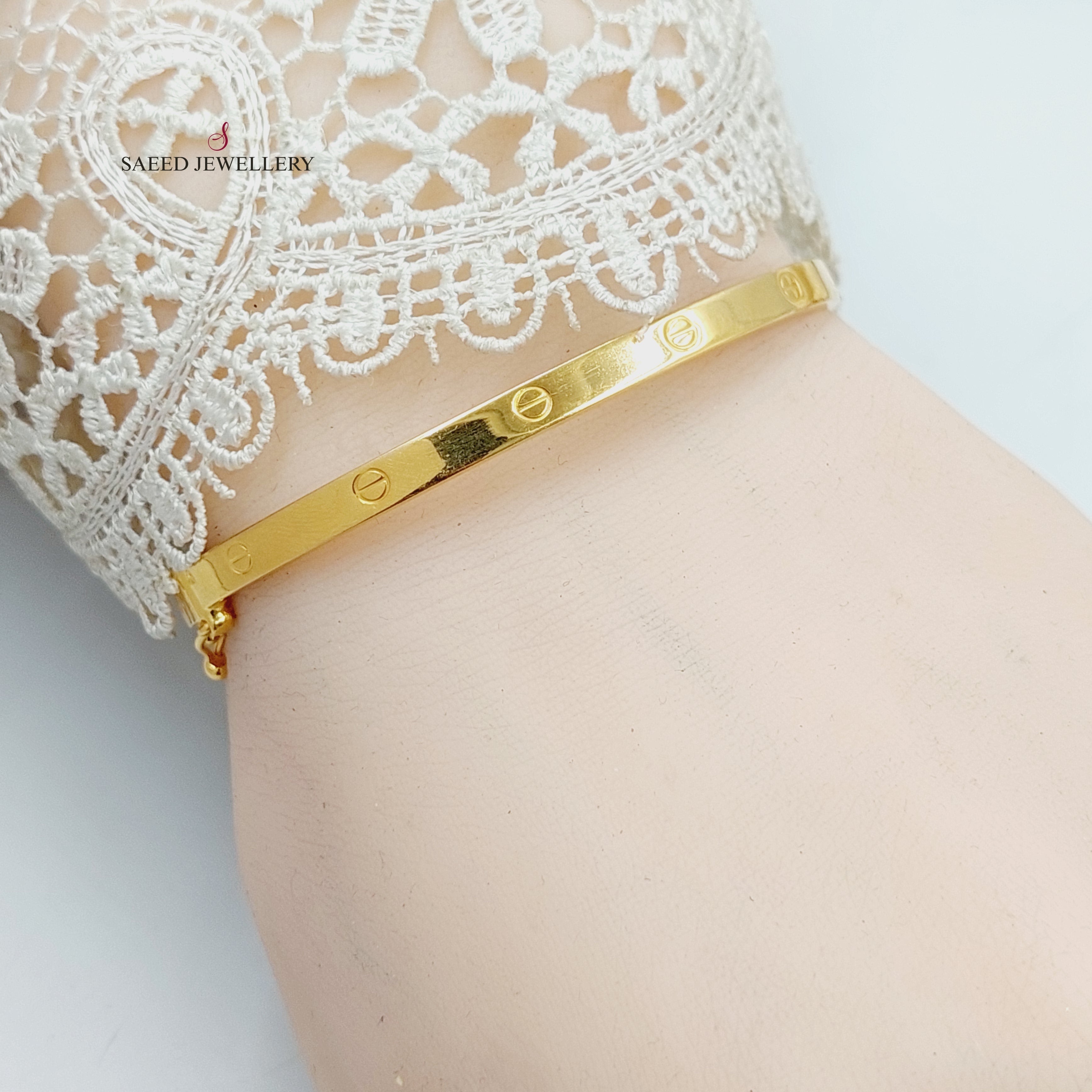 4mm Love Bangle Bracelet for Women - Romantic Heart Charm Cuff Jewelry - Perfect for Valentine's Day, Anniversary & Date Night Gifts