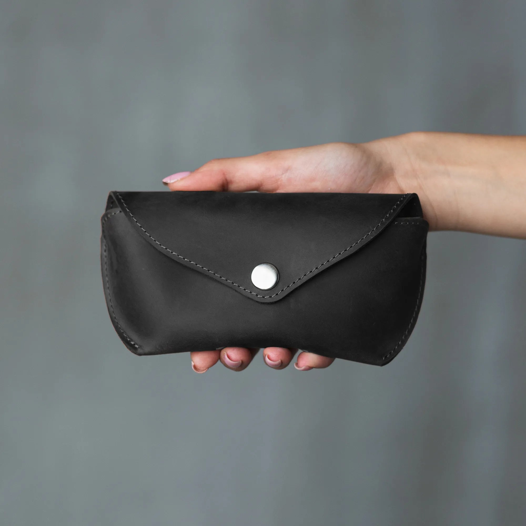 Premium Genuine Leather Glasses Case - Durable & Stylish Eyewear Holder for Men & Women - Perfect for Travel, Work & Everyday Use