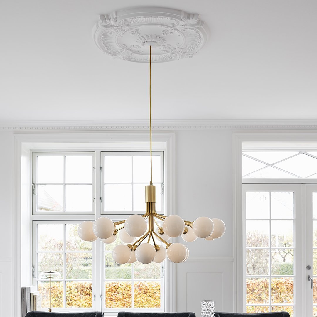 Apiales 18-Light Crystal Chandelier - Elegant Dining Room Lighting Fixture for Home Decor & Luxury Interior Design