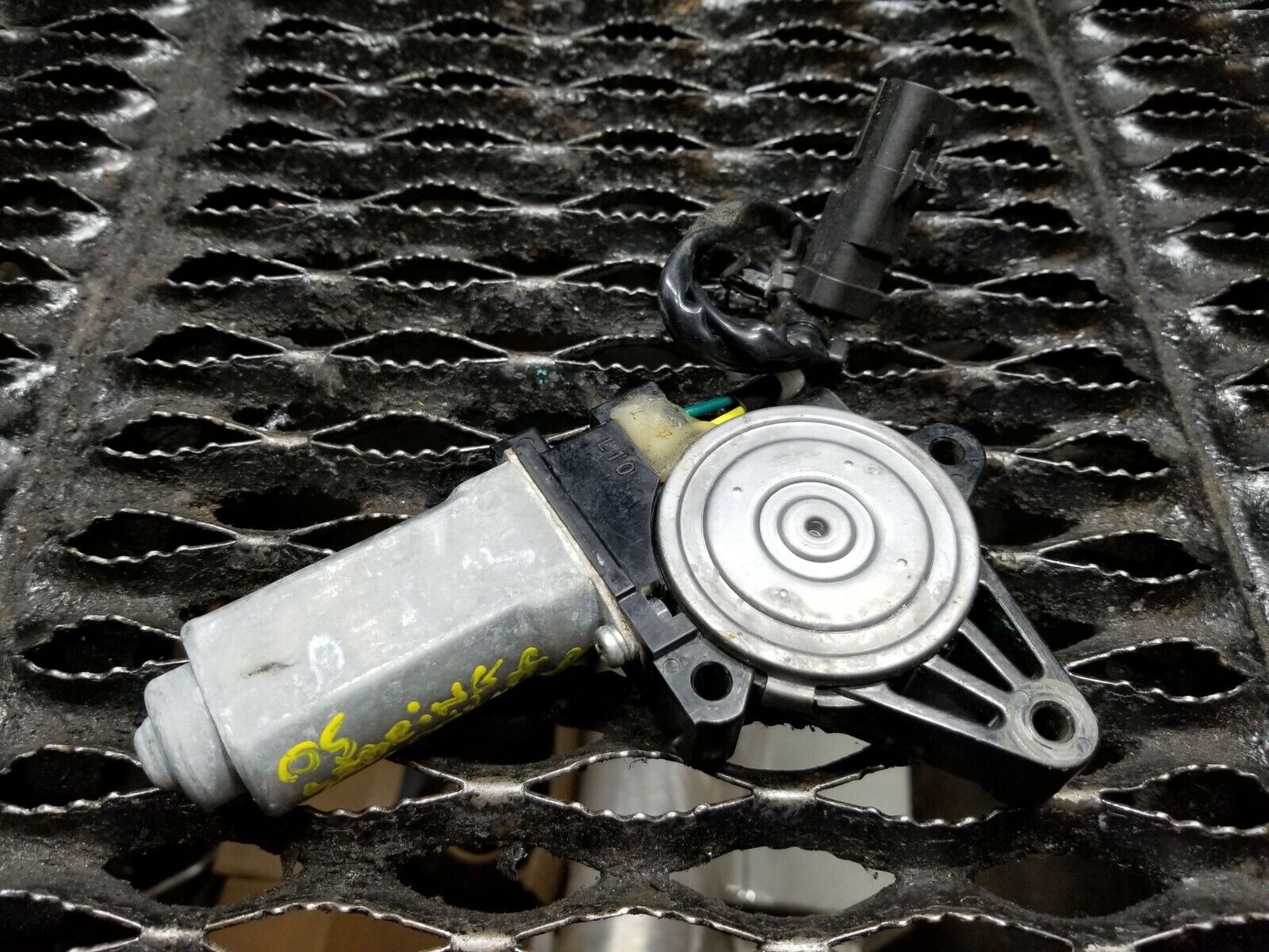04-06 Chrysler Sebring Convertible Left Rear Window Motor - OEM Replacement Part - Perfect for Window Repair & Smooth Operation
