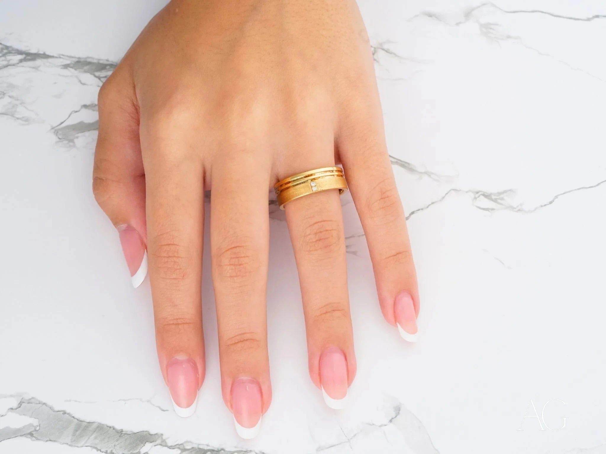 Golden Meridian Wedding Band with Diamond Accent - Elegant 14K Gold Ring for Women & Men - Perfect for Engagement, Anniversary & Special Occasions