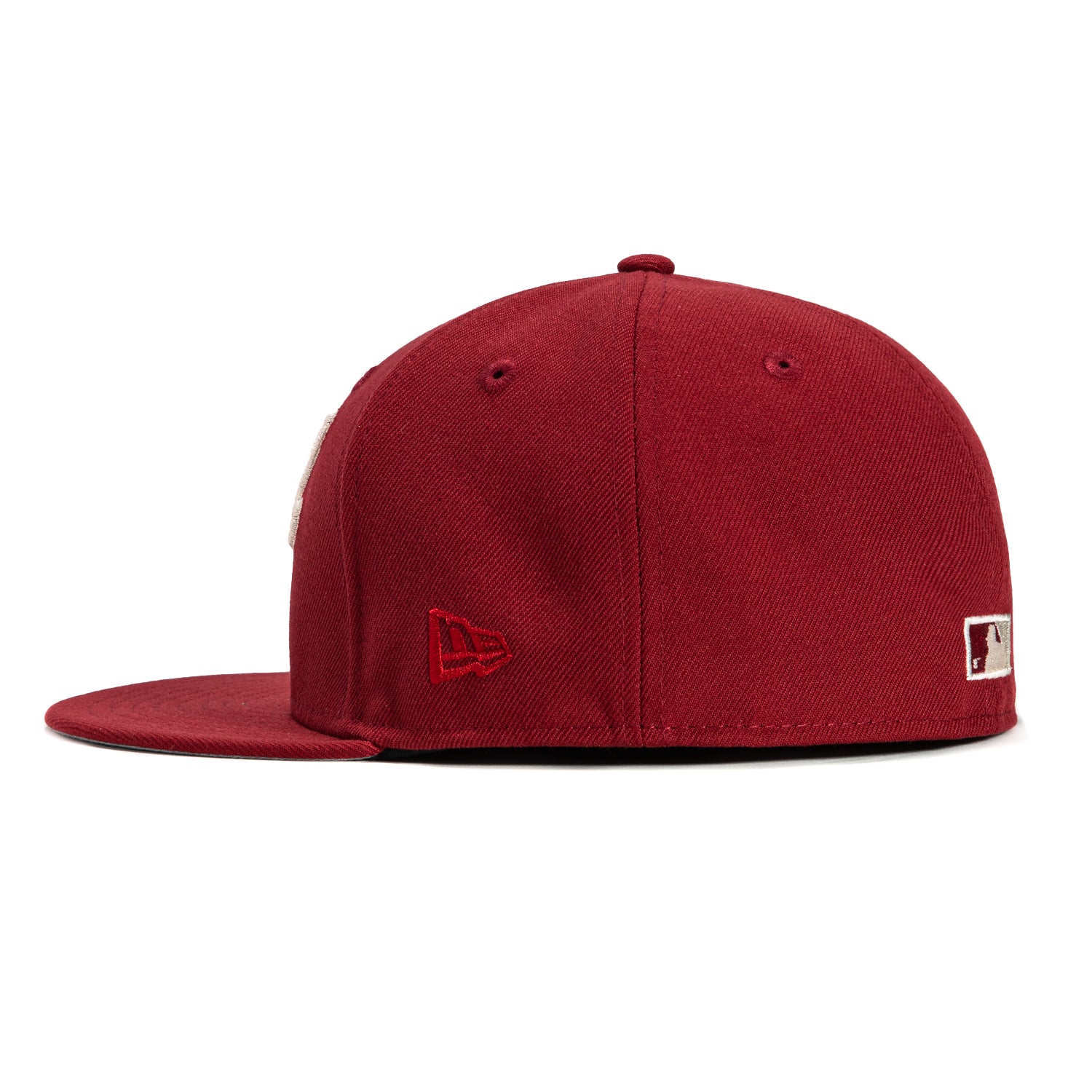 New Era 59Fifty Oakland Athletics Battle of the Bay Patch Script Baseball Cap - Cardinal, Ivory, Metallic Silver - Official MLB Hat for Baseball Fans & Streetwear Fashion