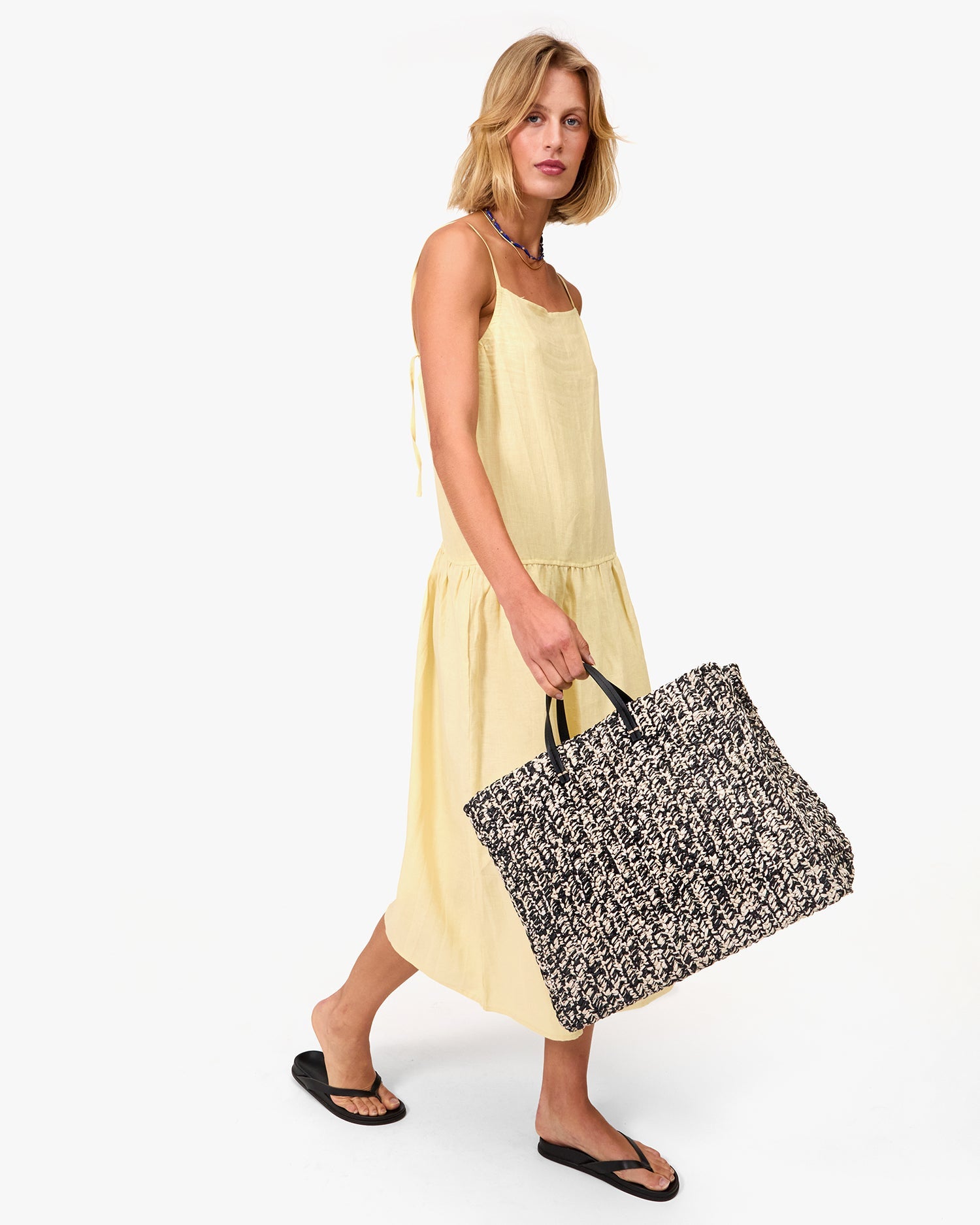 Stylish Summer Tote Bag for Women - Lightweight & Spacious Beach Tote with Pockets - Perfect for Shopping, Travel, and Beach Outings