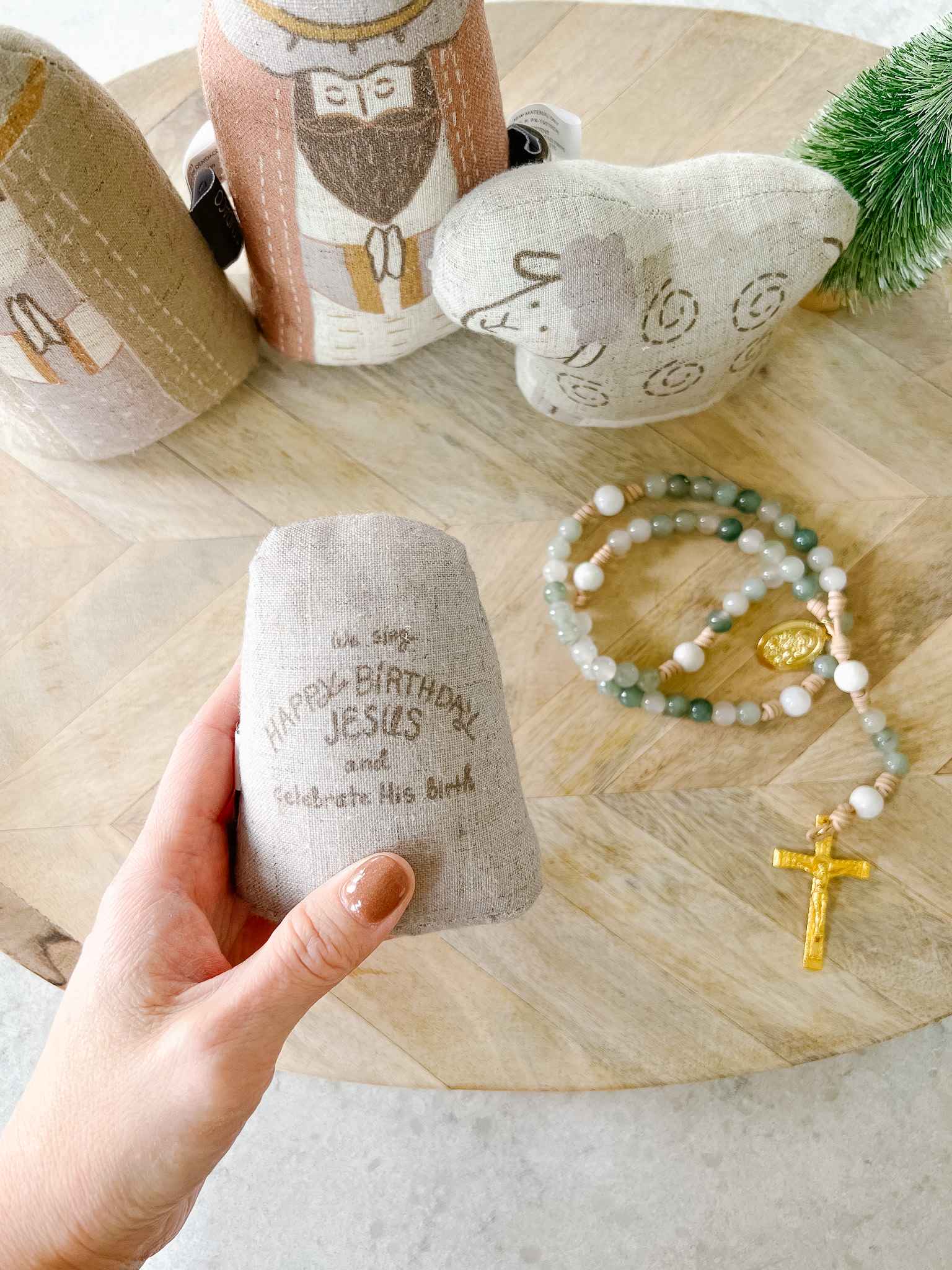 Soft Plush Nativity Set - Christmas Manger Scene with Mary, Joseph & Baby Jesus - Perfect for Holiday Home Decor, Church Displays & Gift Giving