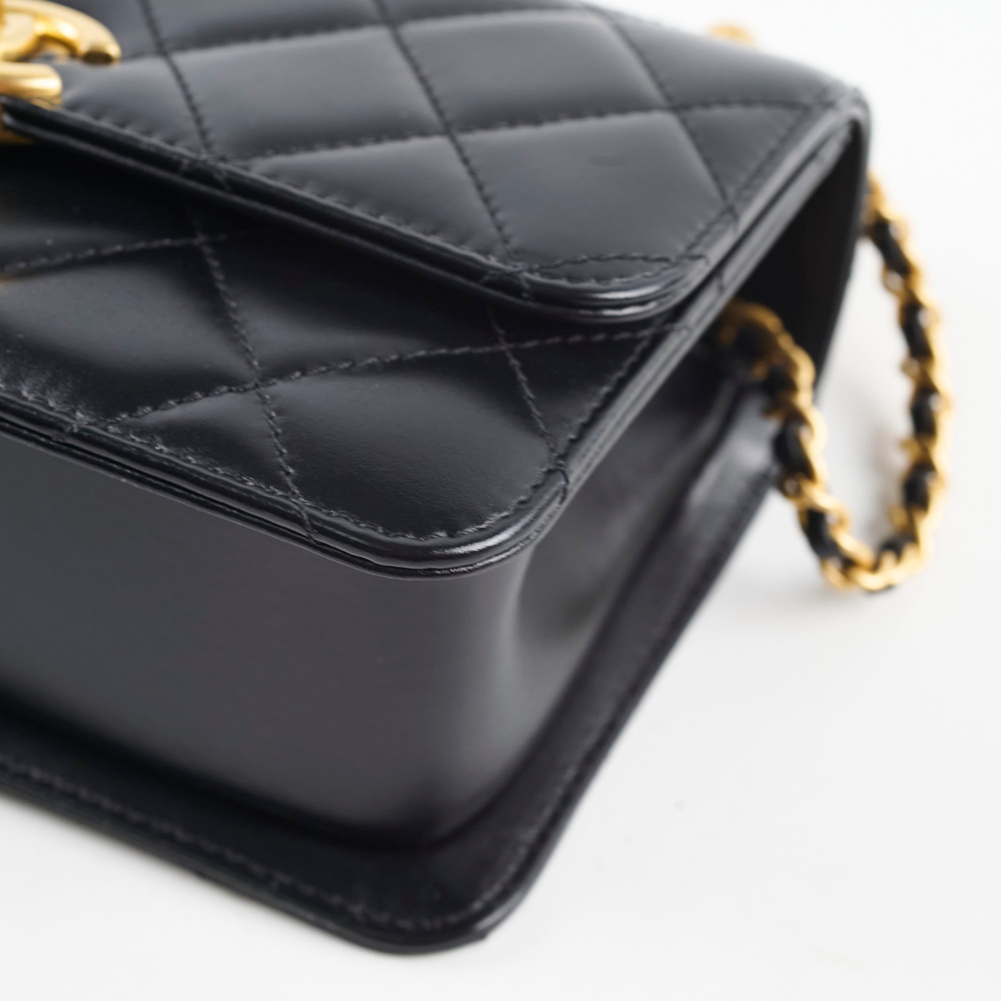 Chanel Perfect Fit Flap Bag Black Microchipped 2023 - Luxury Designer Handbag for Women, Everyday Use & Special Occasions