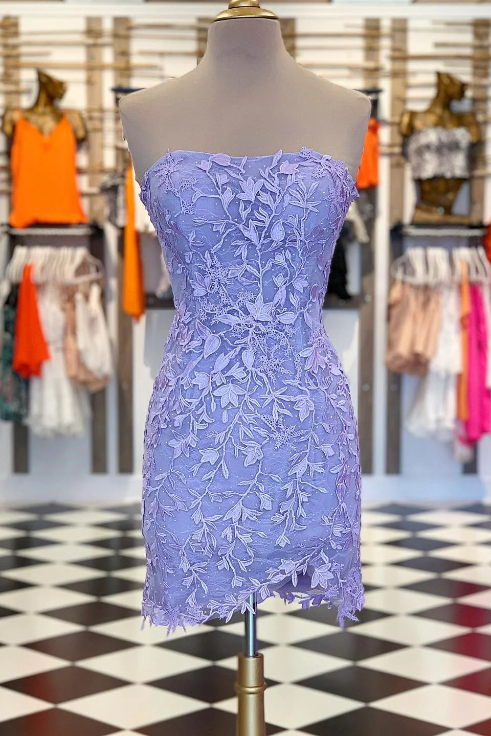 Elegant Yellow Lace Bodycon Homecoming Dress 2025 with Short Appliques & Beading - Perfect for Prom, Party, and Special Occasions