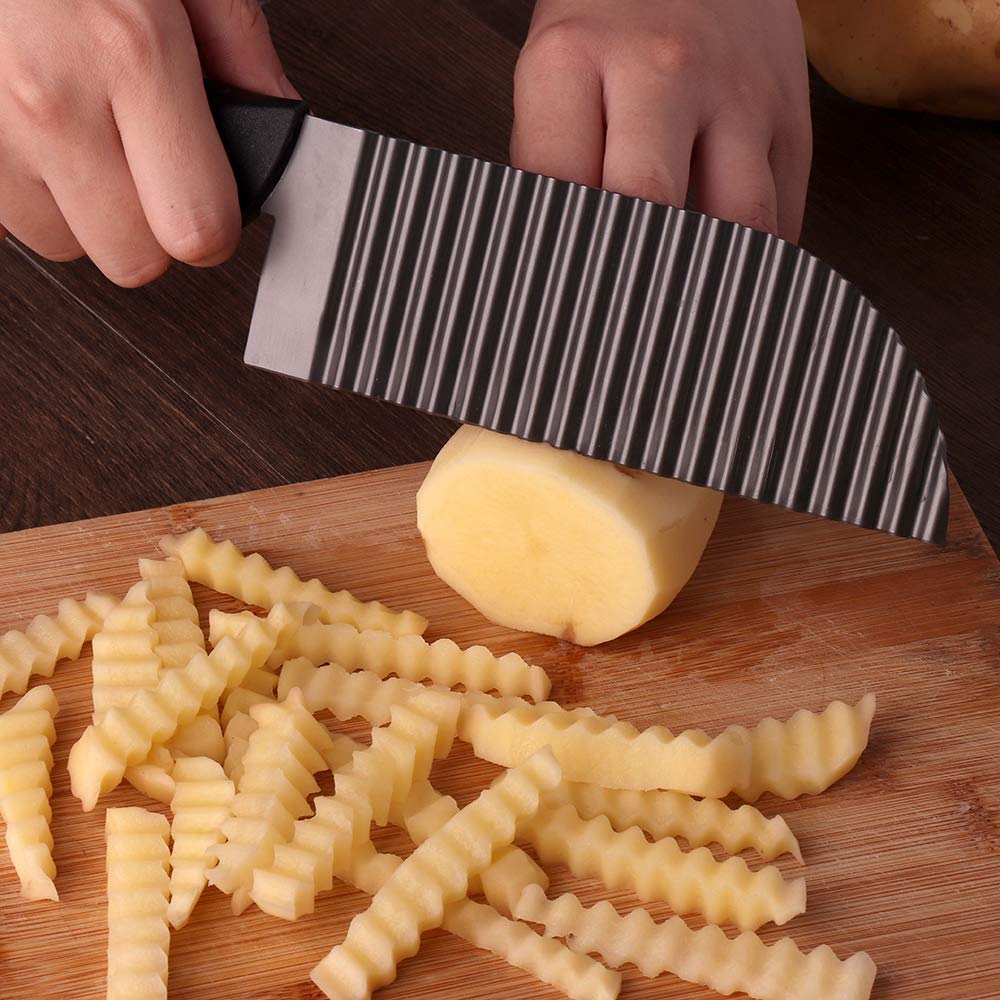 Stainless Steel Crinkle Cutter Knife - Wavy French Fry & Veggie Chopper for Dough, Potatoes, Chips - Medium Black Kitchen Tool for Garnishing, Cooking & Food Prep