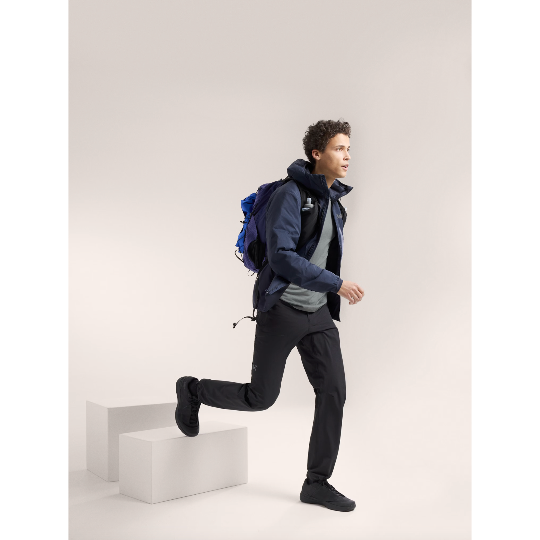 Arc'teryx Men's Atom Hoody - Lightweight Insulated Jacket for Hiking & Outdoor Activities | Water-Resistant & Breathable | Perfect for Camping, Climbing & Winter Sports