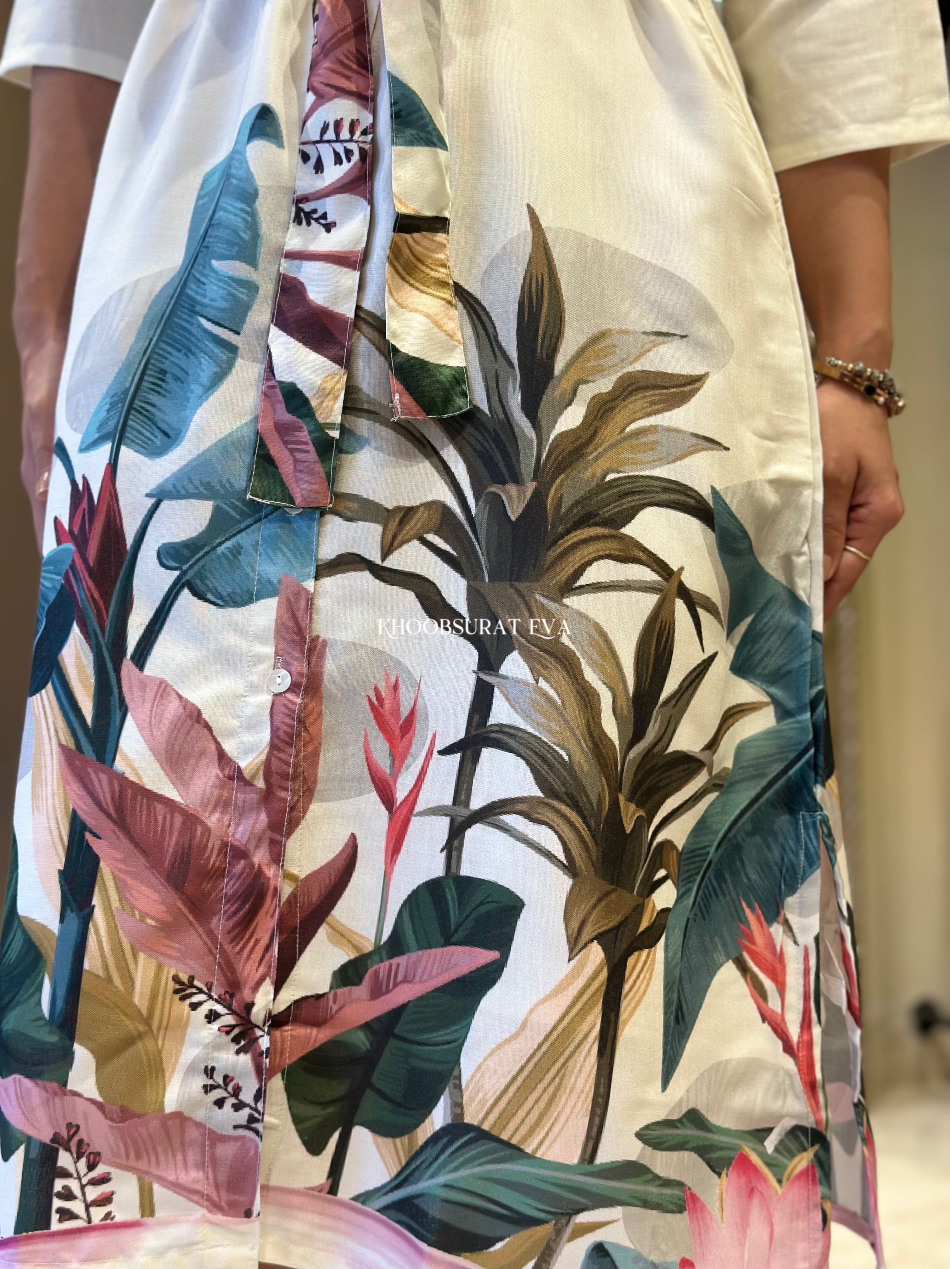Elegant White Dress for Women - Flowy Bird Print Summer Dress for Outdoor Parties & Beach Vacations