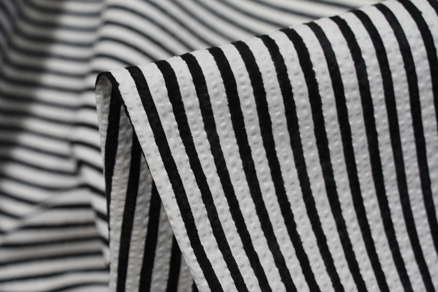 Black Ripple Stripe Patterned Fabric - Premium Textile for Fashion, Home Decor & DIY Crafts | Perfect for Dresses, Curtains, Upholstery & Creative Projects