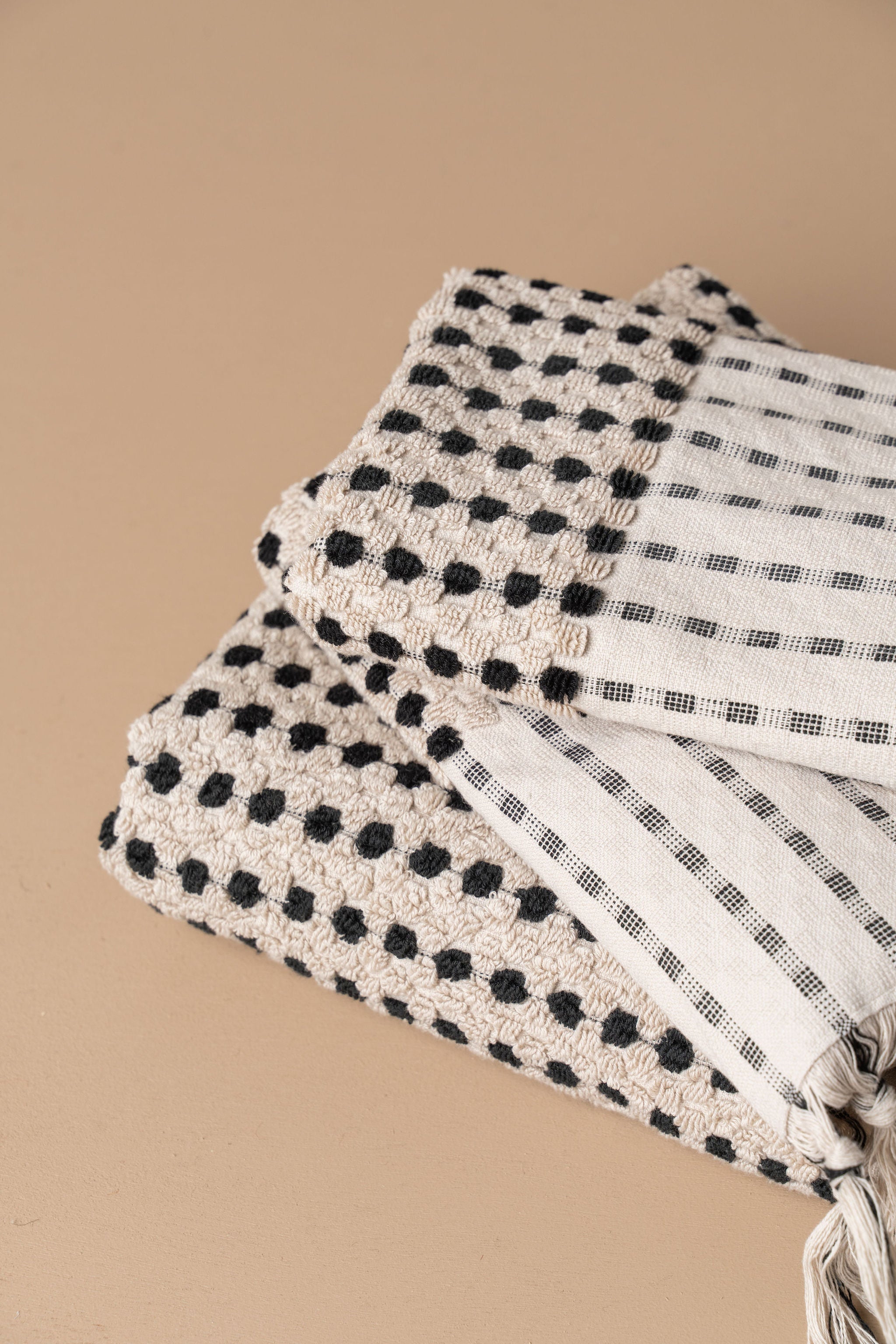 Organic Cotton Chickpea Bath Sheet Set - Ultra Soft & Absorbent Stone & Black Towels for Spa, Bathroom & Beach Use