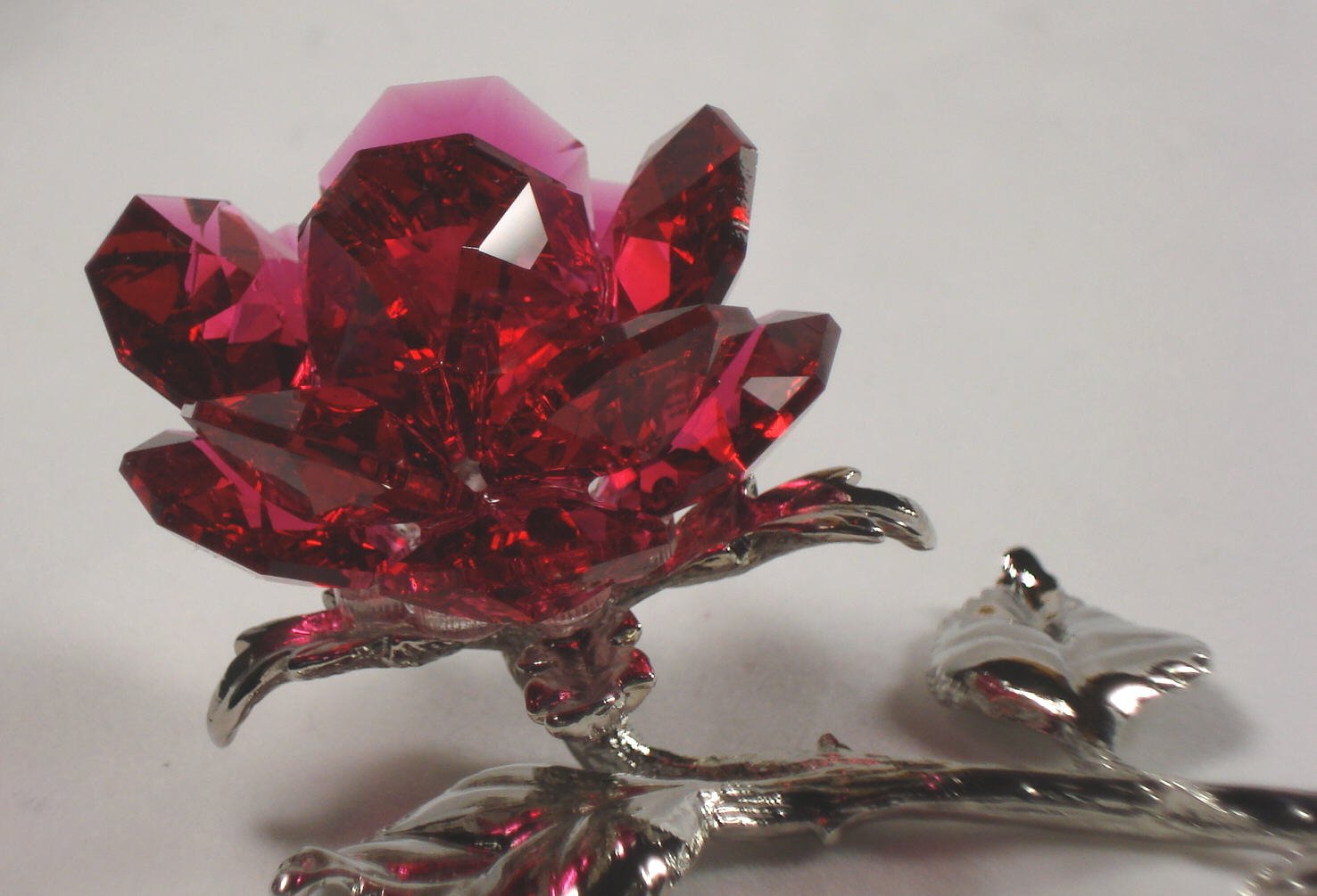 Handmade Red Crystal Rose - Elegant Glass Flower Gift for Wedding, Anniversary & Home Decor | Perfect for Romantic Occasions & Table Centerpieces