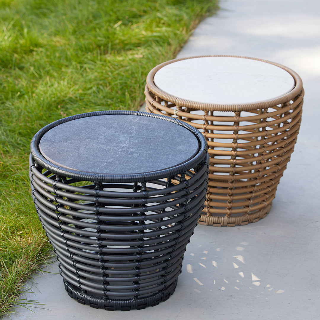 Outdoor Wicker Coffee Table - Small Round Basket Weave Side Table for Patio, Garden, or Balcony - Perfect for Relaxing with Coffee or Drinks