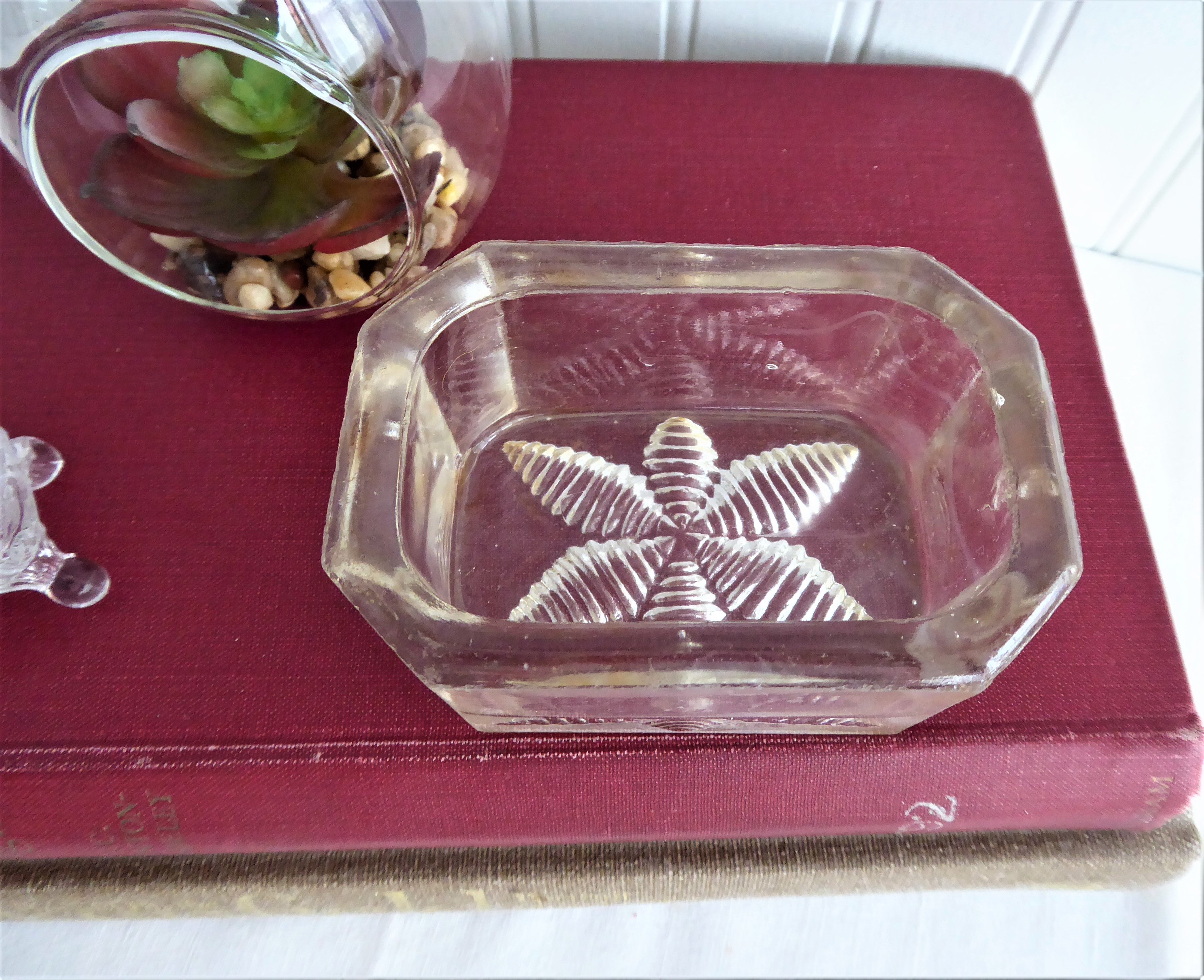 Antique Victorian Cut Crystal Open Salt Dish with Leaf Bottom - Large Master Size, Faceted Design Circa 1880s - Perfect for Table Setting, Collectible Display & Home Decor