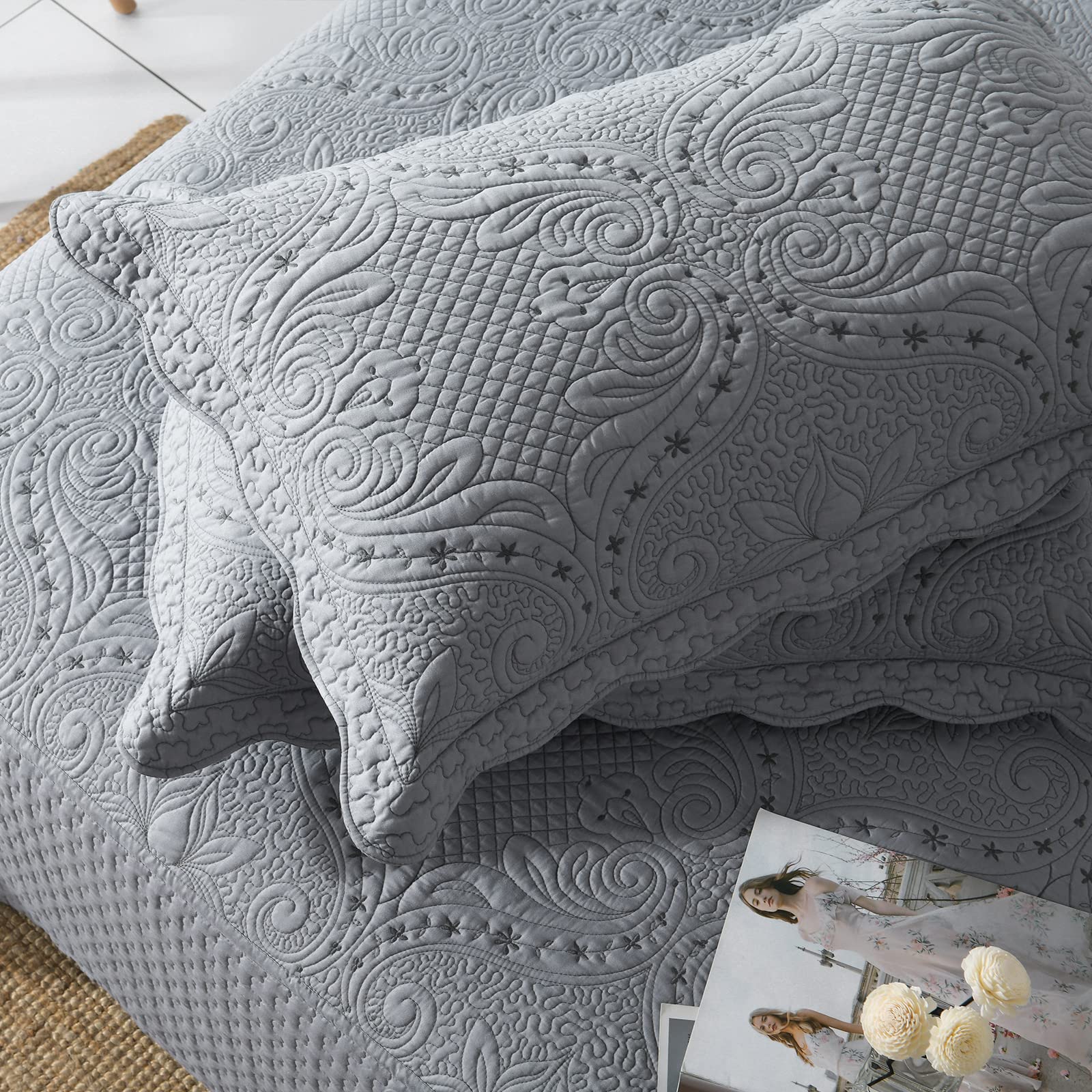 Brandream Romantic Gray Quilt Set Queen Size - Luxury Vintage Bedding Collection for Cozy Bedroom Decor | Perfect for Master Bedroom, Guest Room & Dorm