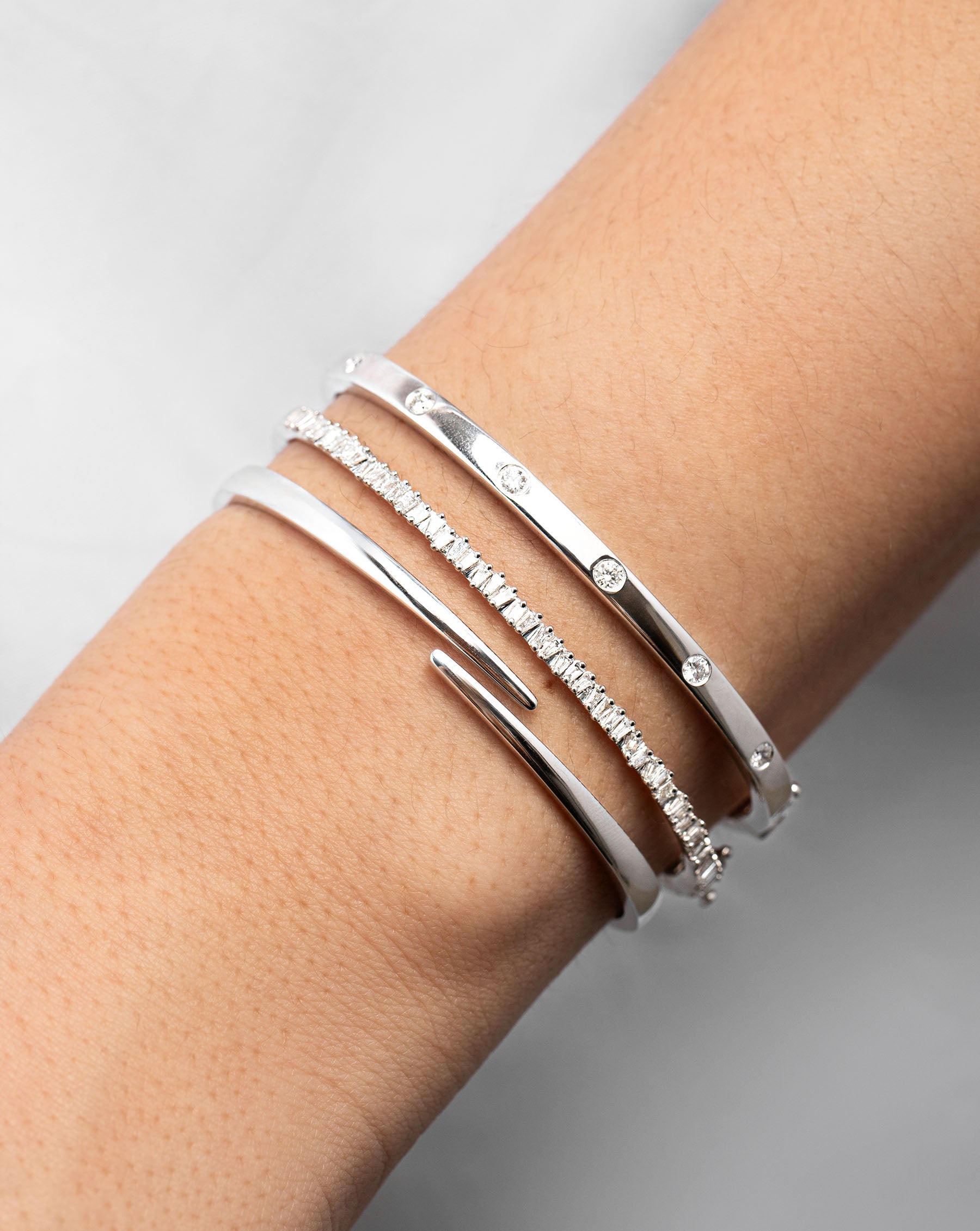 Elegant Baguette Ridge Bangle Bracelet for Women - Stackable Gold & Silver Jewelry - Perfect for Parties, Weddings & Everyday Wear