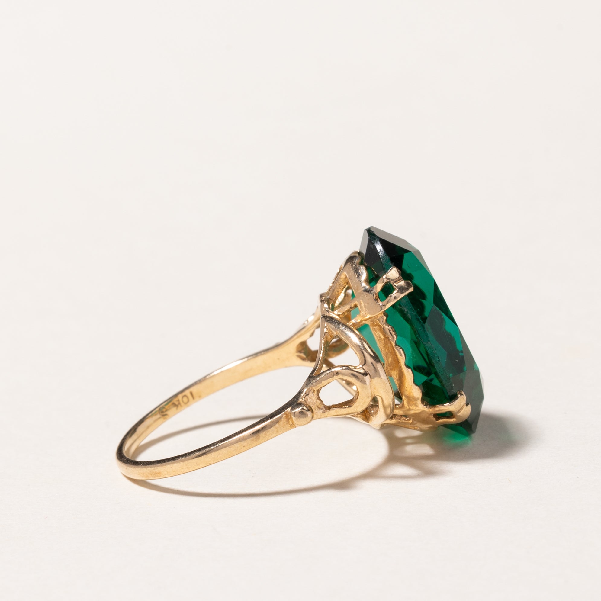 10K Yellow Gold Green Glass Cocktail Ring for Women - Size 7.5 | Elegant Statement Jewelry for Parties, Weddings & Special Occasions