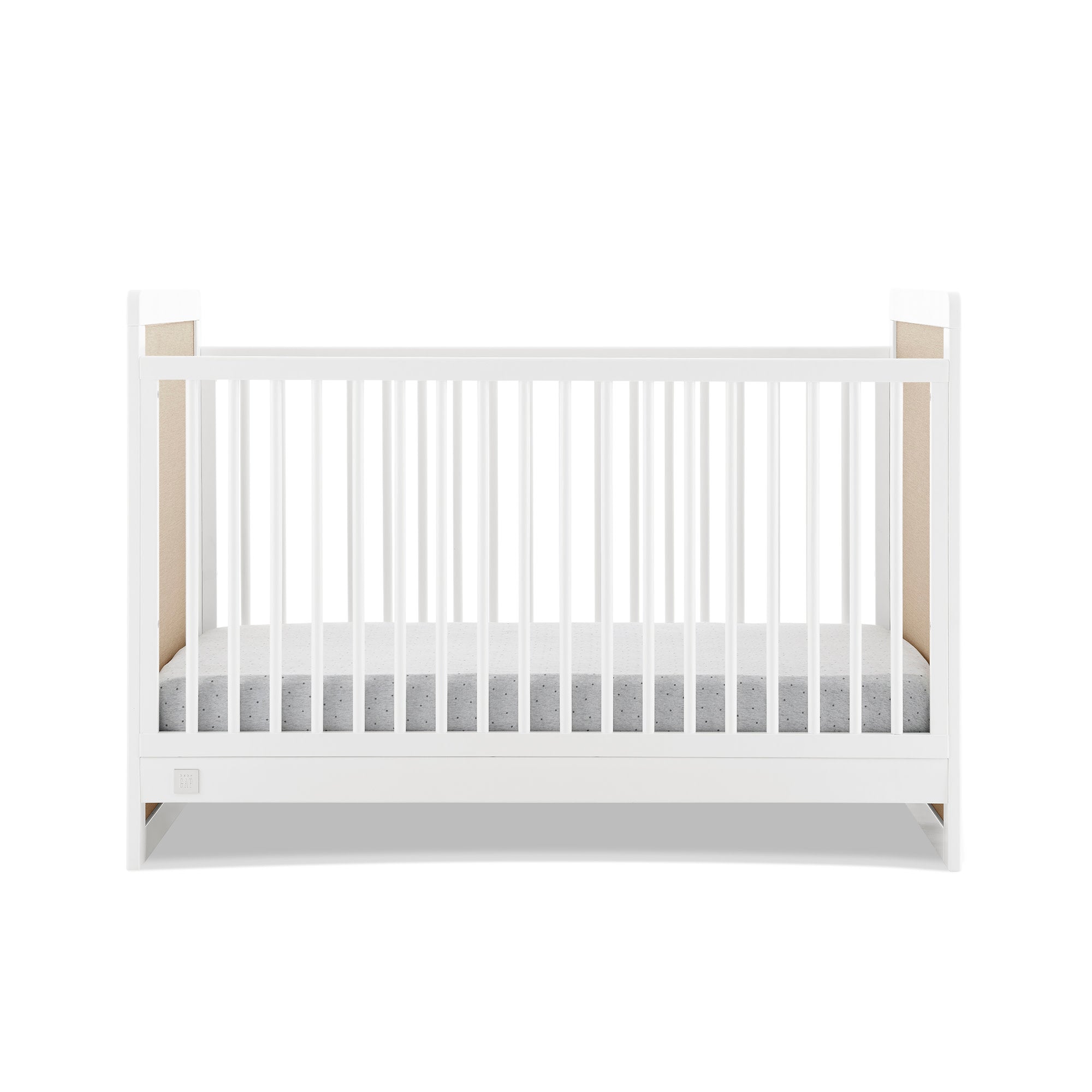 BabyGap Liam 4-in-1 Convertible Crib - Nursery Essential for Newborn to Toddler - Perfect for Bedrooms, Daycares & Guest Rooms