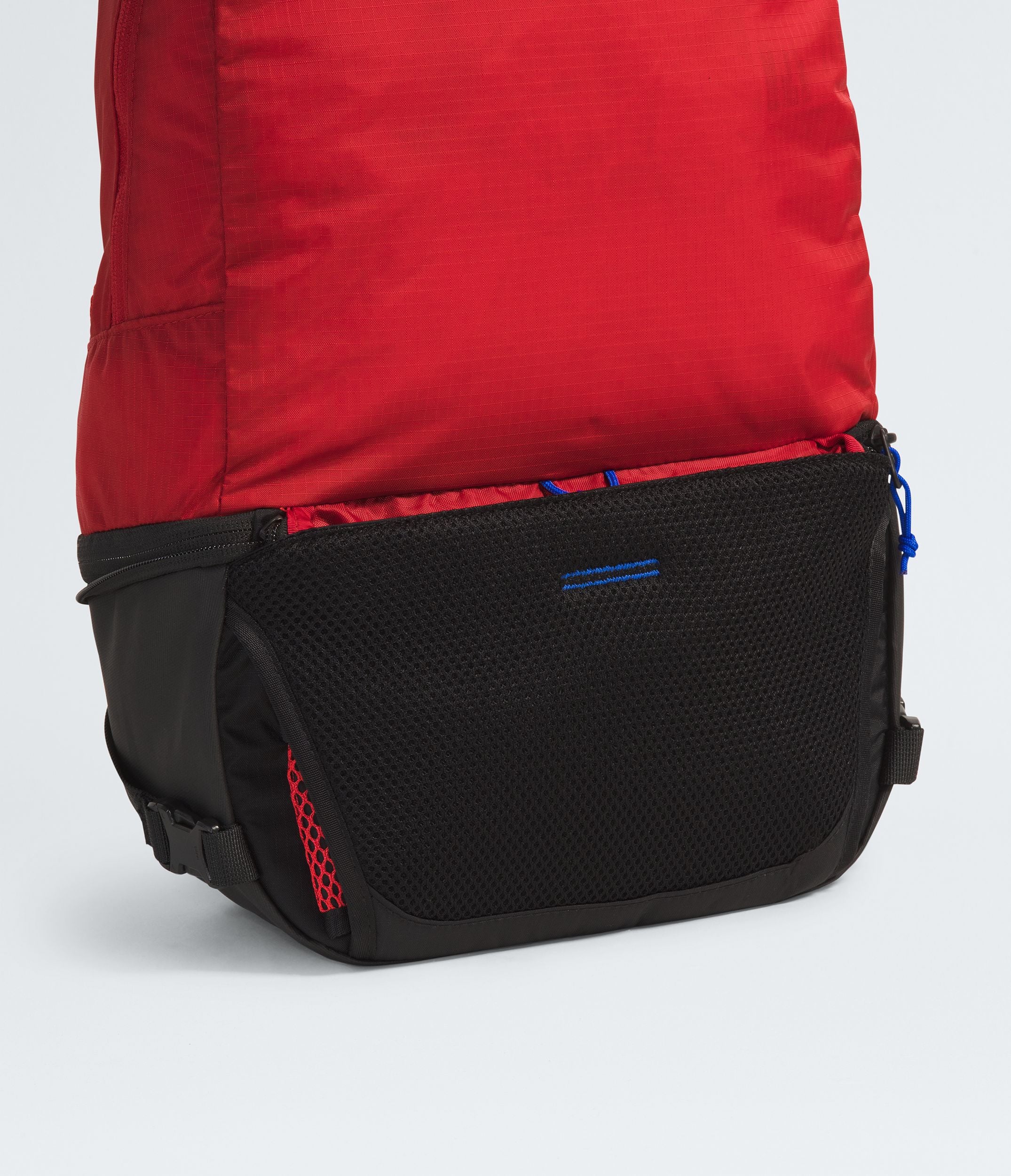 The North Face Borealis Convertible Backpack - Lightweight Hiking Daypack for Men & Women - Water-Resistant Travel & Commuter Bag for Outdoor Adventures, School & Work