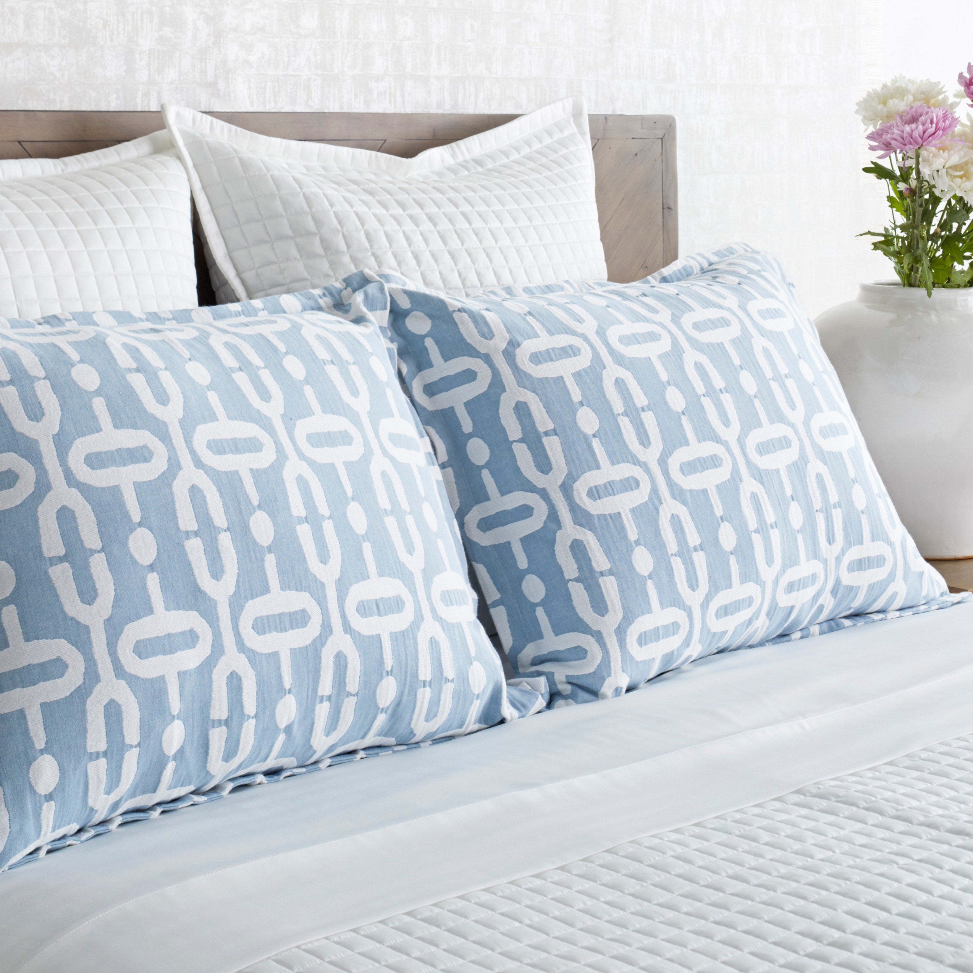 Stylish Doorknocker Duvet Cover Set - Queen Size Bedding with Pillow Shams - Perfect for Modern Bedrooms & Guest Rooms
