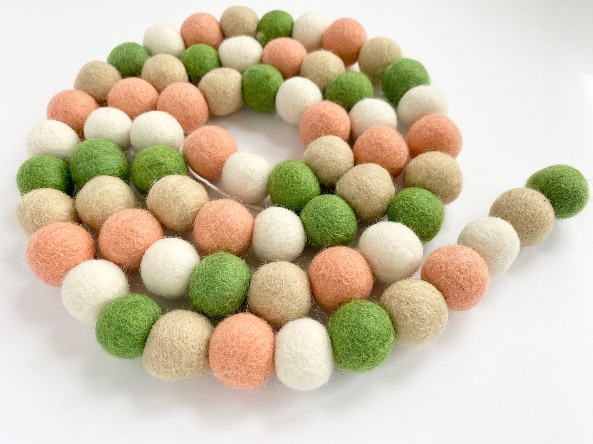 Georgia Peach Felt Ball Garland - Handmade Decorative String for Nursery, Wedding, Party & Home Decor - Perfect for Baby Showers, Christmas Tree, Wall Hanging and Boho Style Room