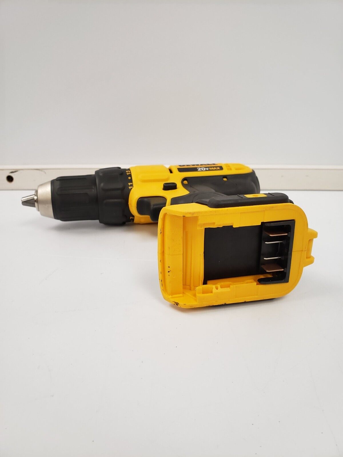 DEWALT DCD771 20V MAX Cordless Drill/Driver Kit - Powerful & Lightweight for DIY Projects, Home Repairs, and Professional Construction Work