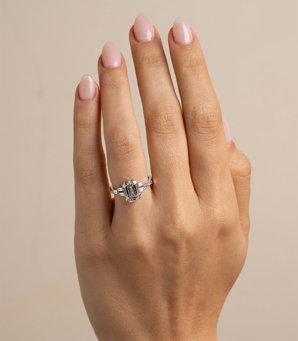 2Ct Lab Grown Diamond Engagement Ring for Women - Elegant Solitaire Wedding Band, Promise Ring & Anniversary Gift - Perfect for Proposals, Weddings & Special Occasions