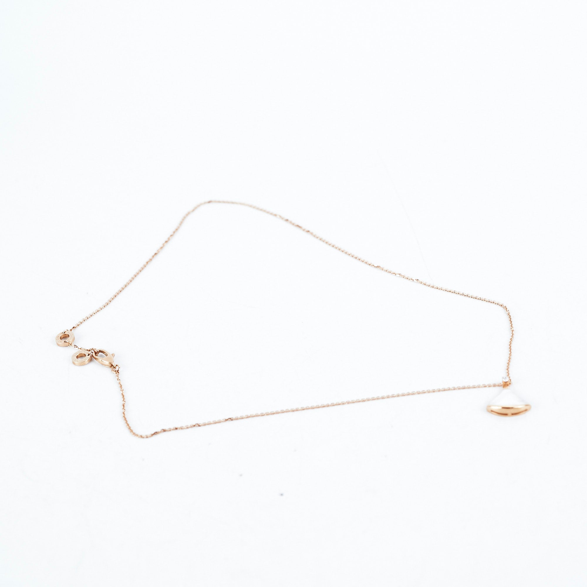 Bvlgari Divas' Dream Mother of Pearl Necklace - Elegant 18K Rose Gold Pendant with Diamond Accents for Women | Perfect for Weddings, Parties & Special Occasions