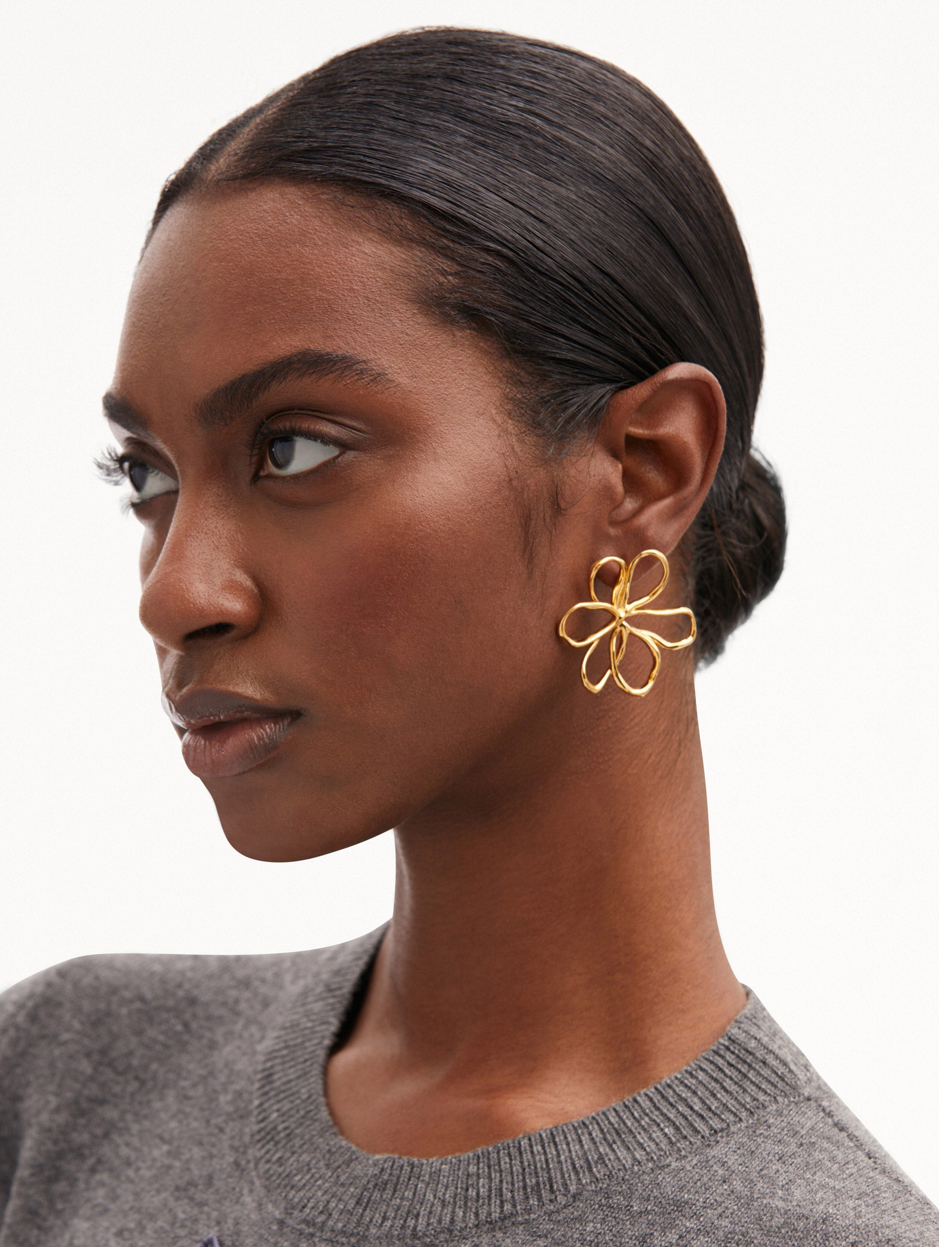 Small Threaded Flower Earrings for Women - Dainty Boho Floral Stud Earrings for Everyday Wear | Perfect for Casual Outfits, Weddings & Parties