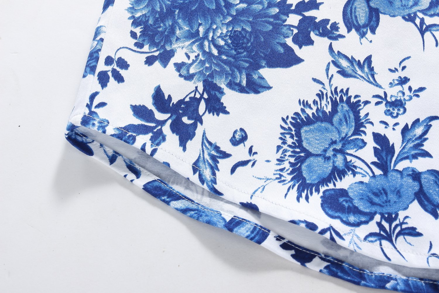 Men's Hawaiian Shirt - Tropical Floral Short Sleeve Casual Button Down Beach Shirt | Perfect for Vacation, Summer Parties & Island Getaways