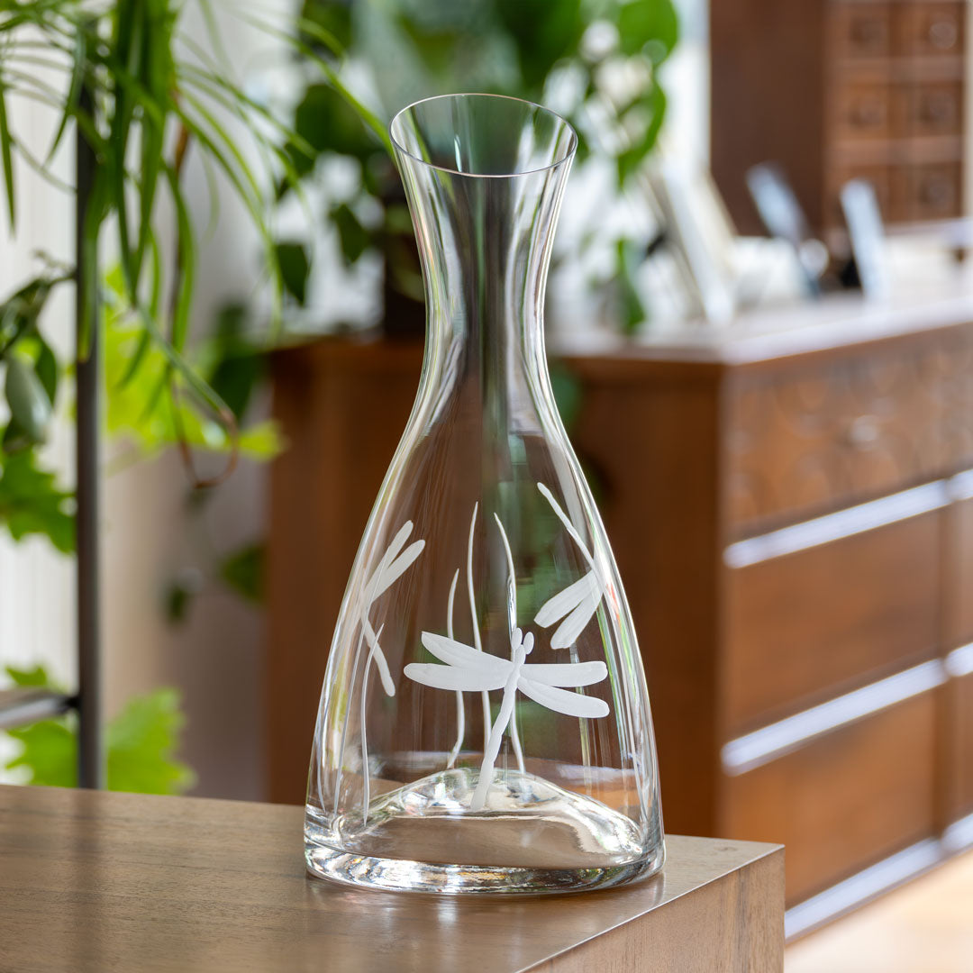 Premium Dragonfly 37.25oz (1.1L) Glass Wine Carafe with Elegant Design - Perfect for Serving Wine, Water or Juice at Dinner Parties, Restaurants & Home Entertaining