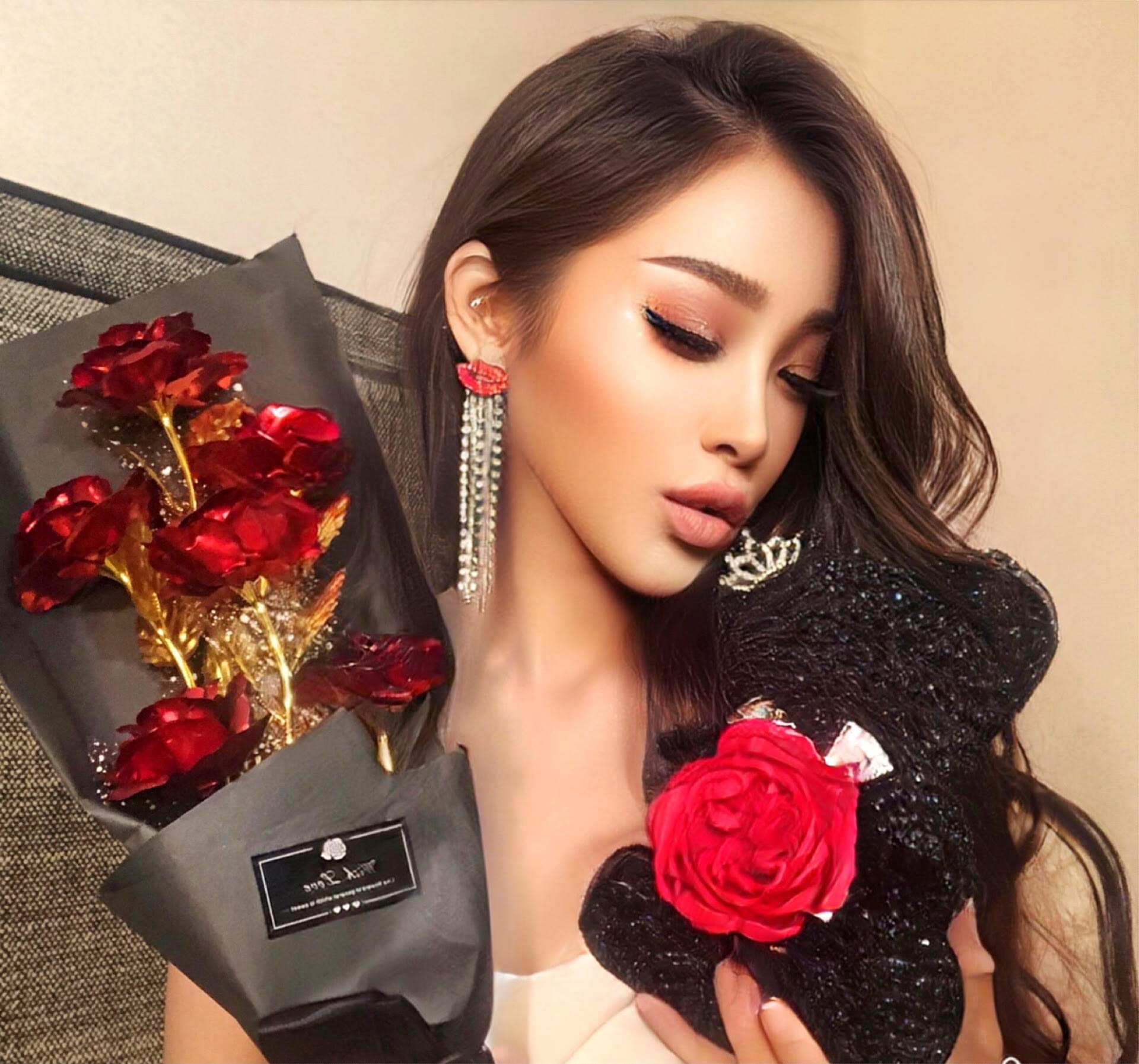 WOORI Gold Rose Bouquet - 24K Gold Plated Artificial Roses with Elegant Gift Box | Perfect for Anniversaries, Weddings, Valentine's Day & Home Decor