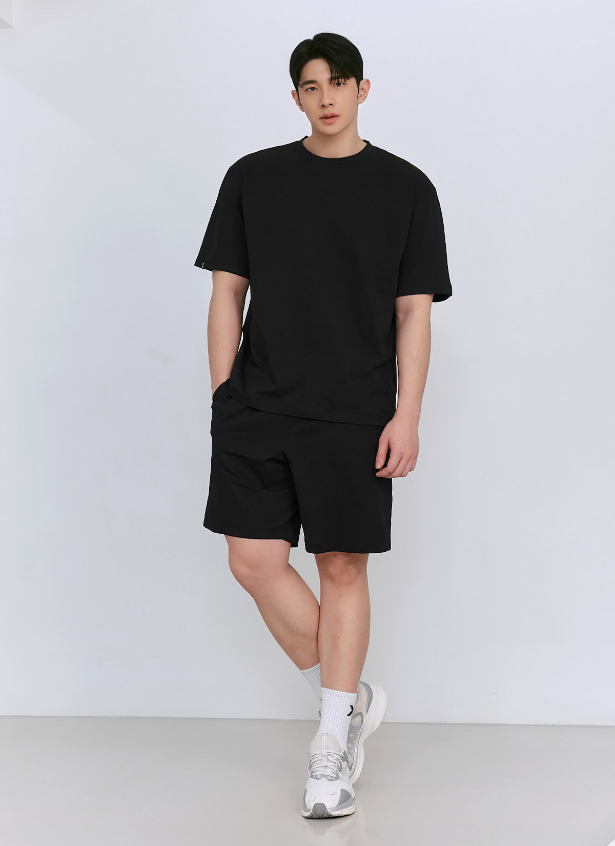 Dynamic Comfort Shorts for Men - Lightweight, Stretchable & Breathable Activewear - Perfect for Running, Gym & Lounge