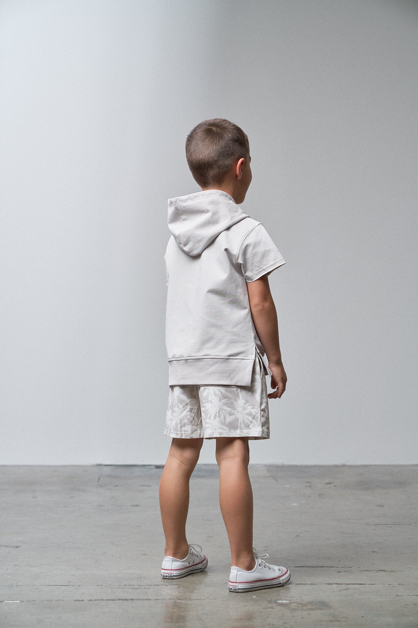 Raw Edge Short Sleeve Hoodie for Men & Women | Trendy Frost Color | Perfect for Streetwear & Casual Outfits