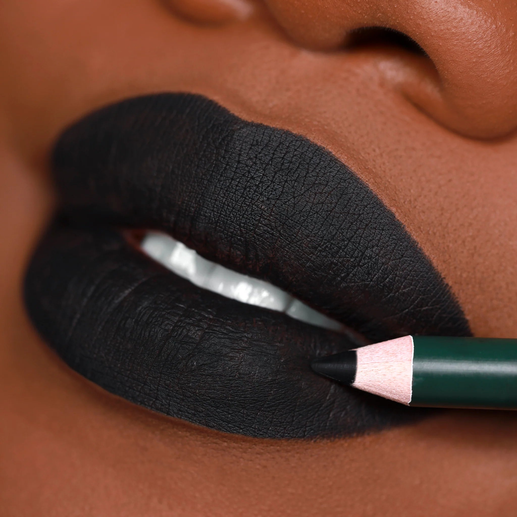 Long-Lasting Lip Liner Pencil - Waterproof & Smudge-Proof - Perfect for Lip Contouring & Defining - Ideal for Everyday Wear, Parties & Special Occasions