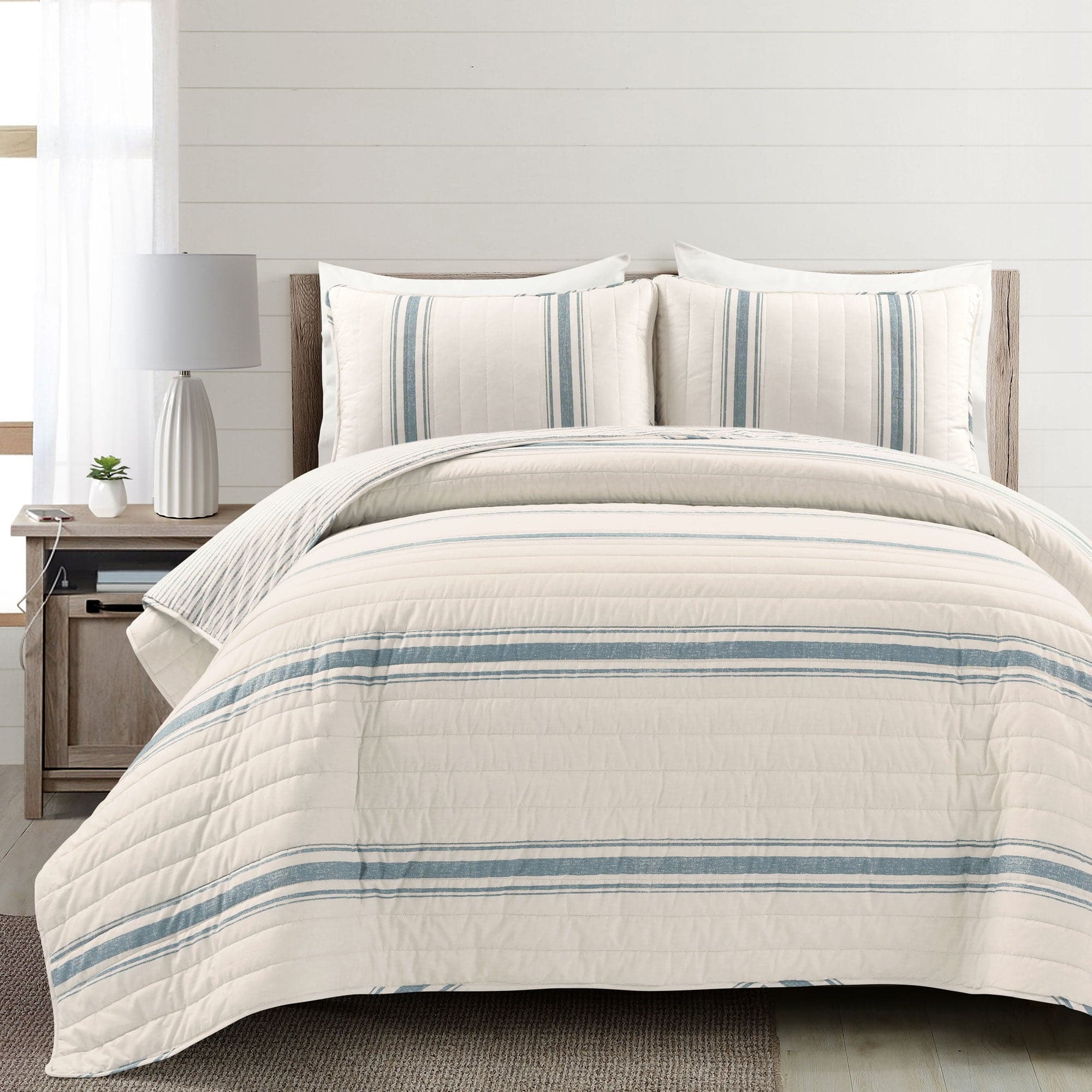 Farmhouse Stripe Reversible Cotton Quilt Set - King Size, Soft & Breathable Bedding for All Seasons - Perfect for Cozy Bedrooms, Guest Rooms & Vacation Homes