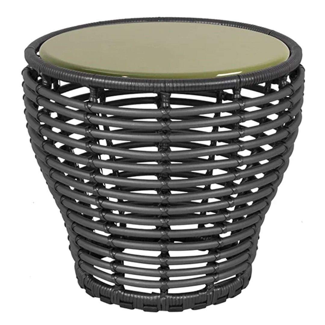 Outdoor Wicker Coffee Table - Small Round Basket Weave Side Table for Patio, Garden, or Balcony - Perfect for Relaxing with Coffee or Drinks