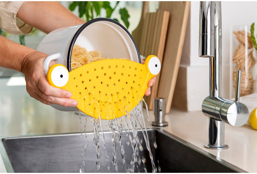 Fun Pasta Strainer for Kids - Dinosaur & Monster Shapes - Easy to Use Colander for Spaghetti, Macaroni & Noodles - Perfect for Family Cooking & Kids Kitchen Activities