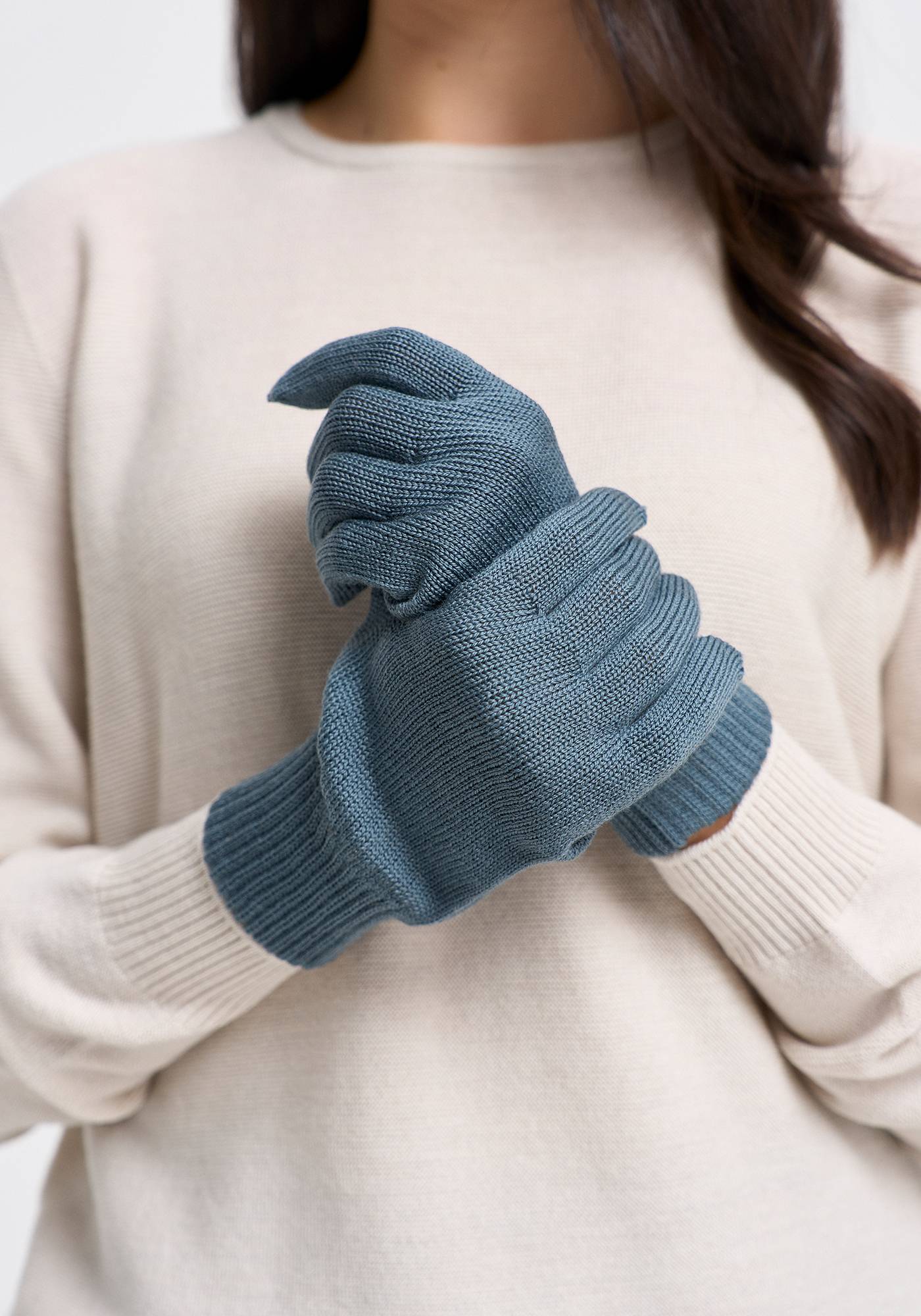 Premium Merino Wool Gloves 0568 - Soft, Warm & Breathable for Winter Sports & Outdoor Activities