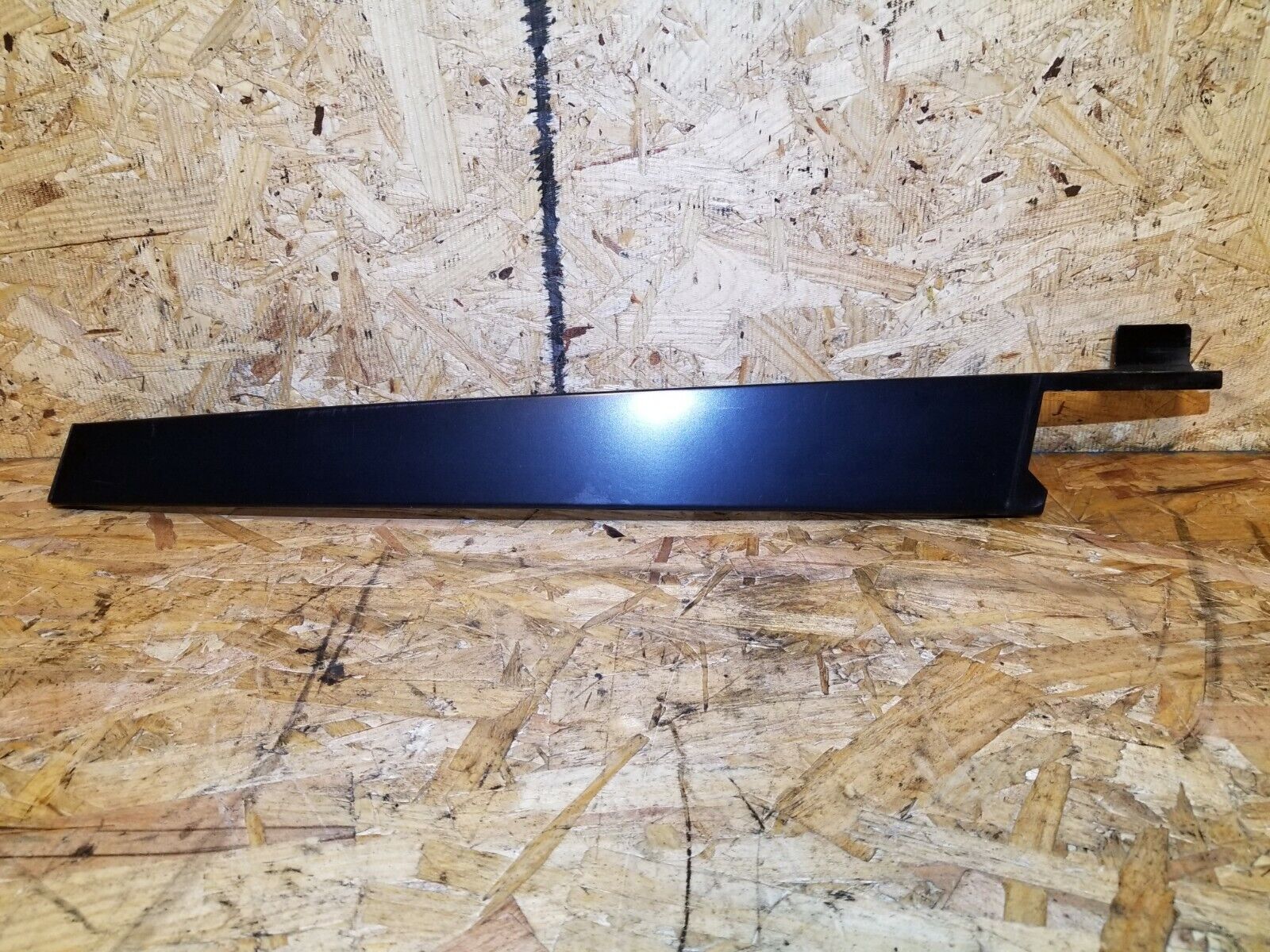 2005-2009 Cadillac SRX Front Right Passenger Side Door B Pillar Trim Replacement - OEM Quality Fit for Cadillac SRX - Perfect for Door Panel Repair & Interior Restoration