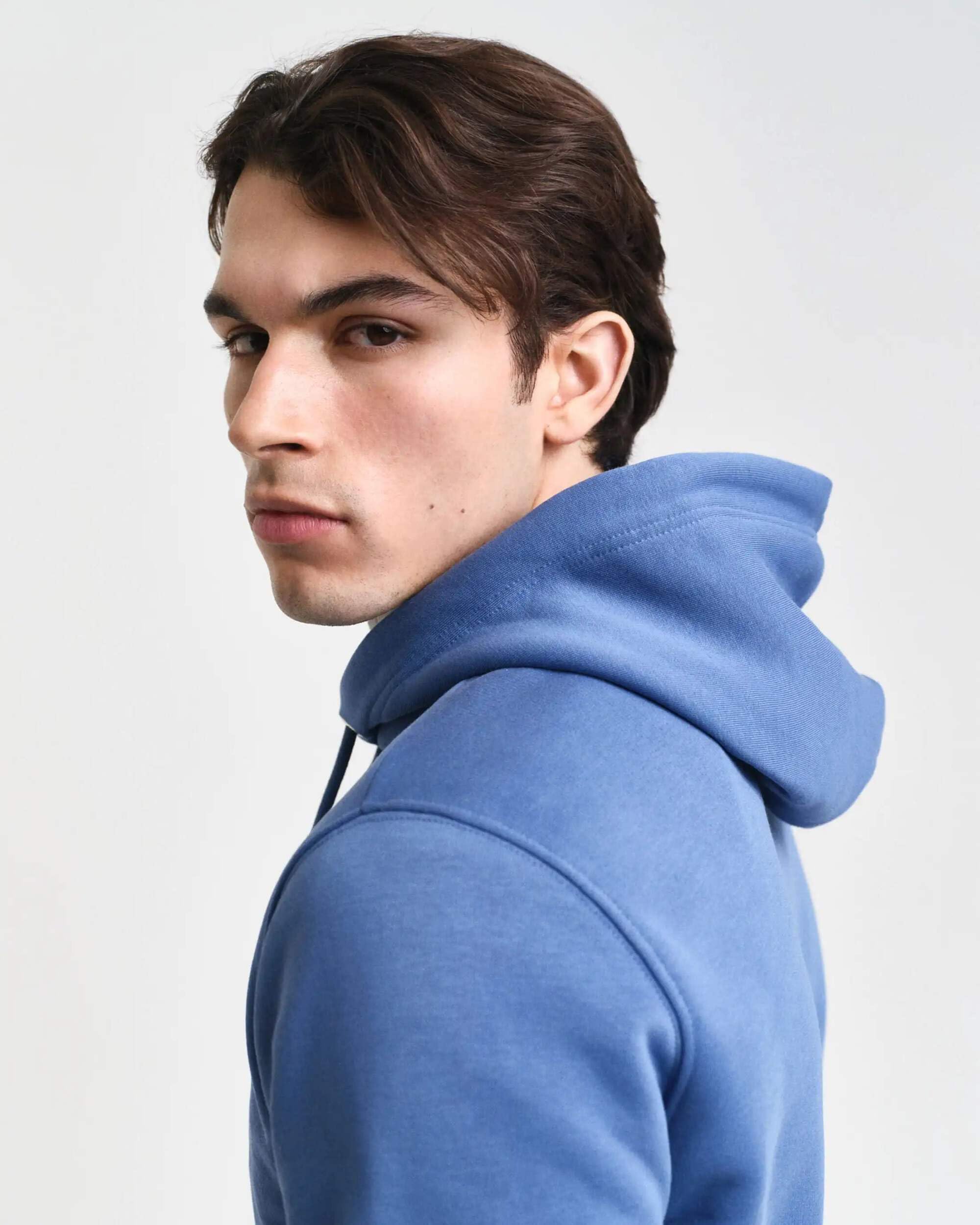 GANT Men's Reg Shield Hoodie Sweatshirt - Premium Cotton Pullover for Casual Wear & Outdoor Activities