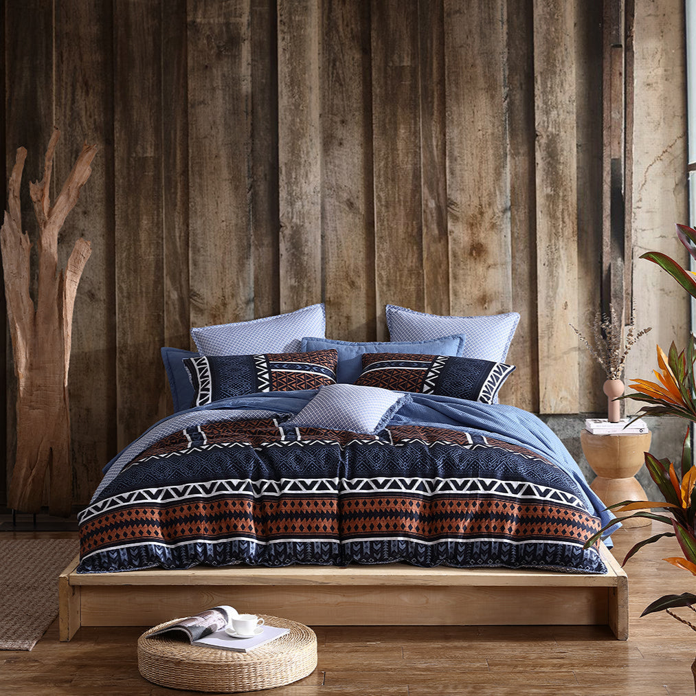 Premium Erskine Quilt Cover Set by Logan & Mason - Soft Bedding Set for Queen/King Size Beds - Perfect for Master Bedrooms & Guest Rooms