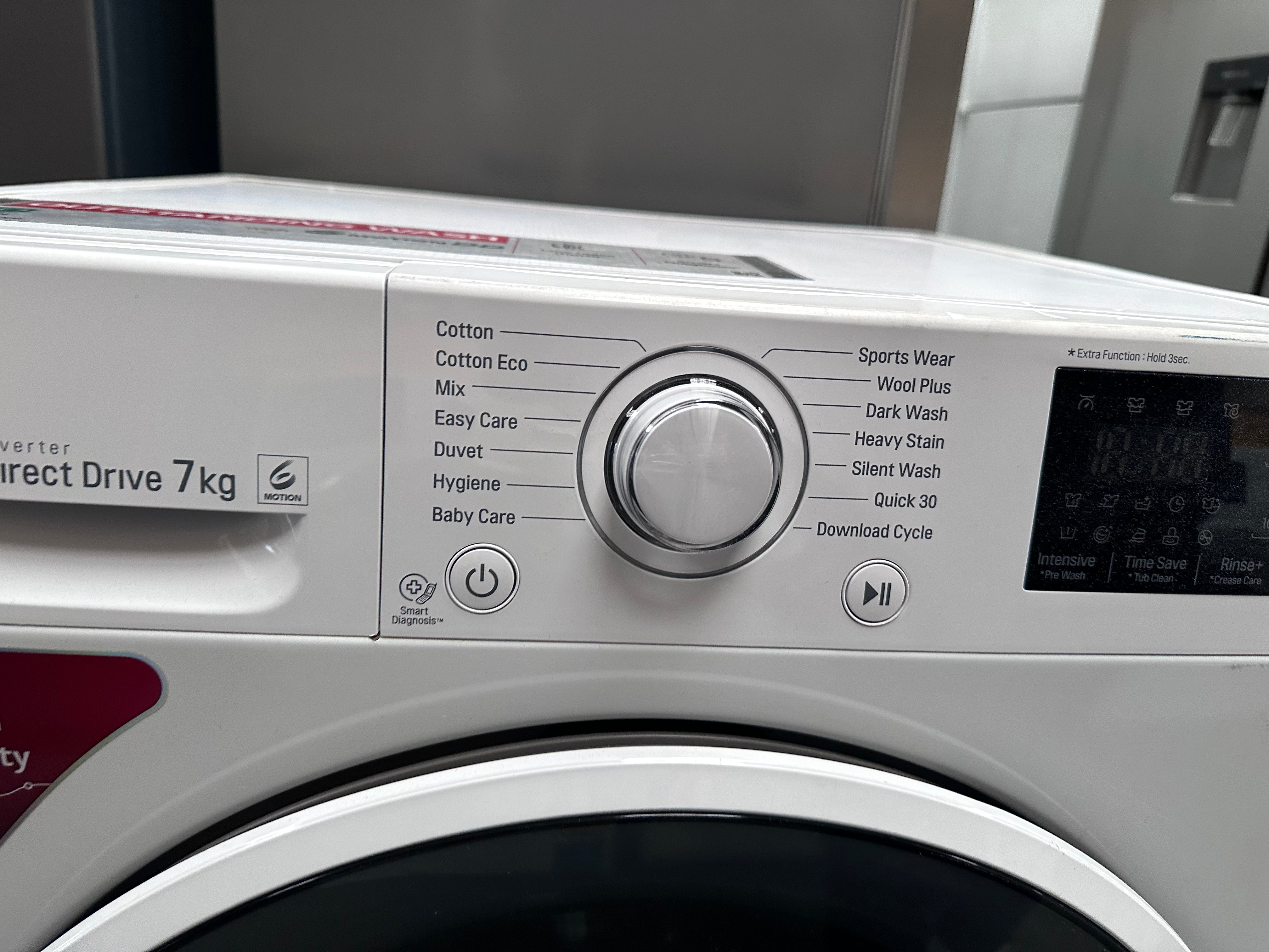 LG 7kg Front Load Washing Machine [Certified Refurbished] - Perfect for Apartments, Small Homes & Laundry Rooms | Energy Efficient & Space Saving