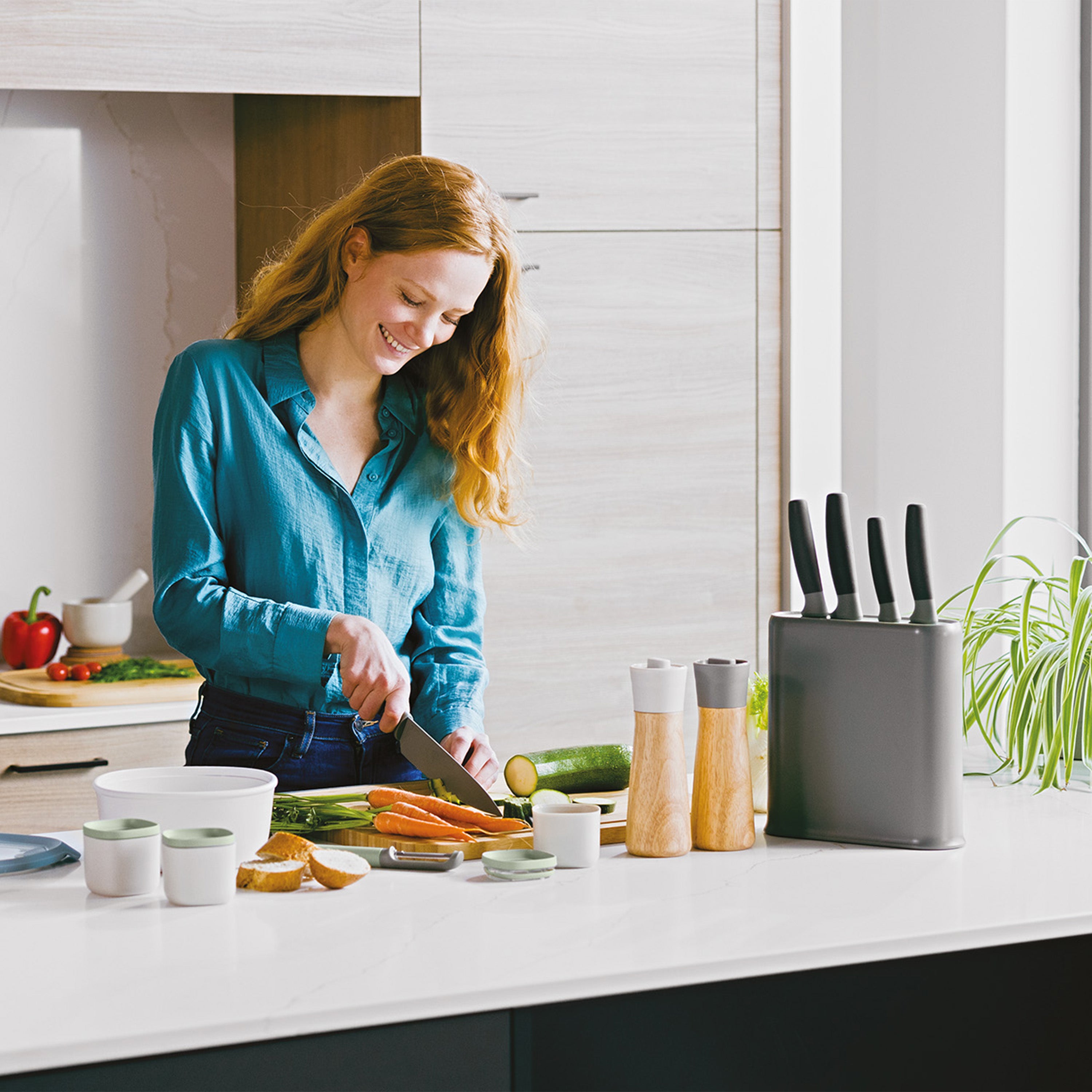 BergHOFF Balance 6-Piece Nonstick Stainless Steel Knife Block Set with Recycled Material | Eco-Friendly Kitchen Knives for Chopping, Slicing & Food Prep | Perfect for Home Chefs & Cooking Enthusiasts