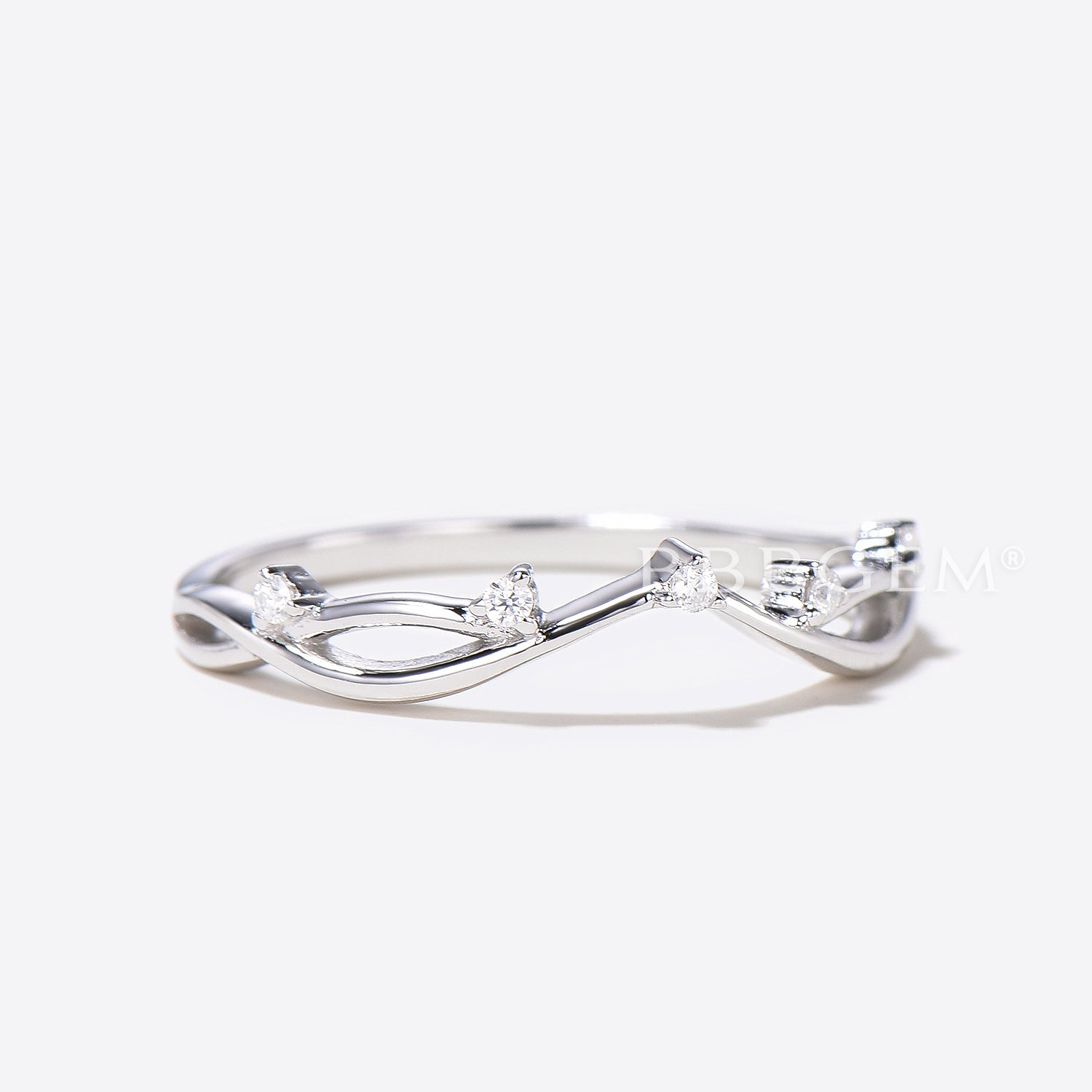 Elegant V-Curved Diamond Wedding Ring Set - Twisted Vine Matching Nesting Band for Women | Perfect for Engagement, Anniversary & Bridal Jewelry Gifts | Ideal for Weddings, Proposals & Romantic Occasions