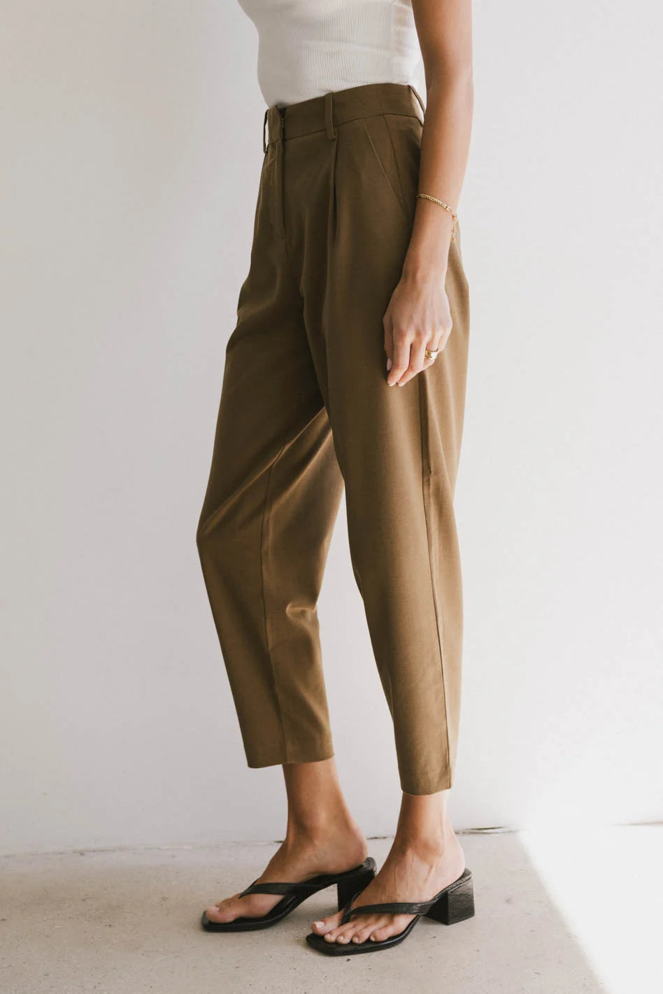 Frank and Oak Amelia Balloon Pant - Women's High Waisted Wide Leg Trousers in Brown | Comfortable & Stylish Casual Pants for Work, Travel & Everyday Wear | FINAL SALE