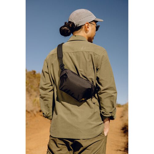 Peak Design Outdoor Sling 2L Black - Compact Camera Bag for Travel & Hiking - Waterproof Crossbody Sling Pack for DSLR, Mirrorless & Everyday Essentials