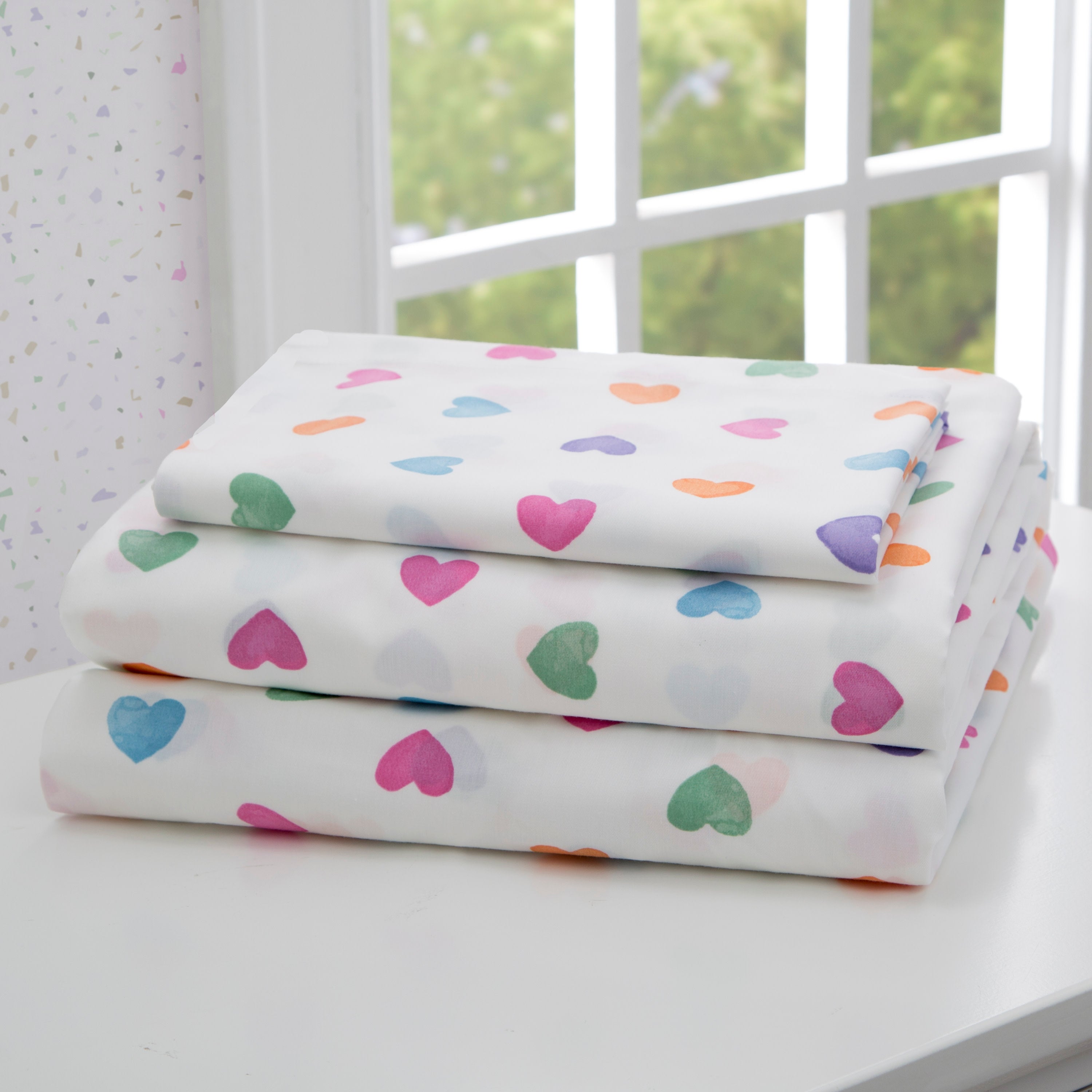Hearts Printed 3-Piece Twin Sheet Set - Soft Bedding for Kids & Teens - Perfect for Valentine's Day, Dorm Rooms & Cozy Bedrooms